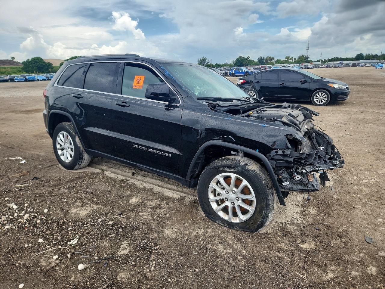 2021 Jeep Grand Cherokee Laredo - Image 4
