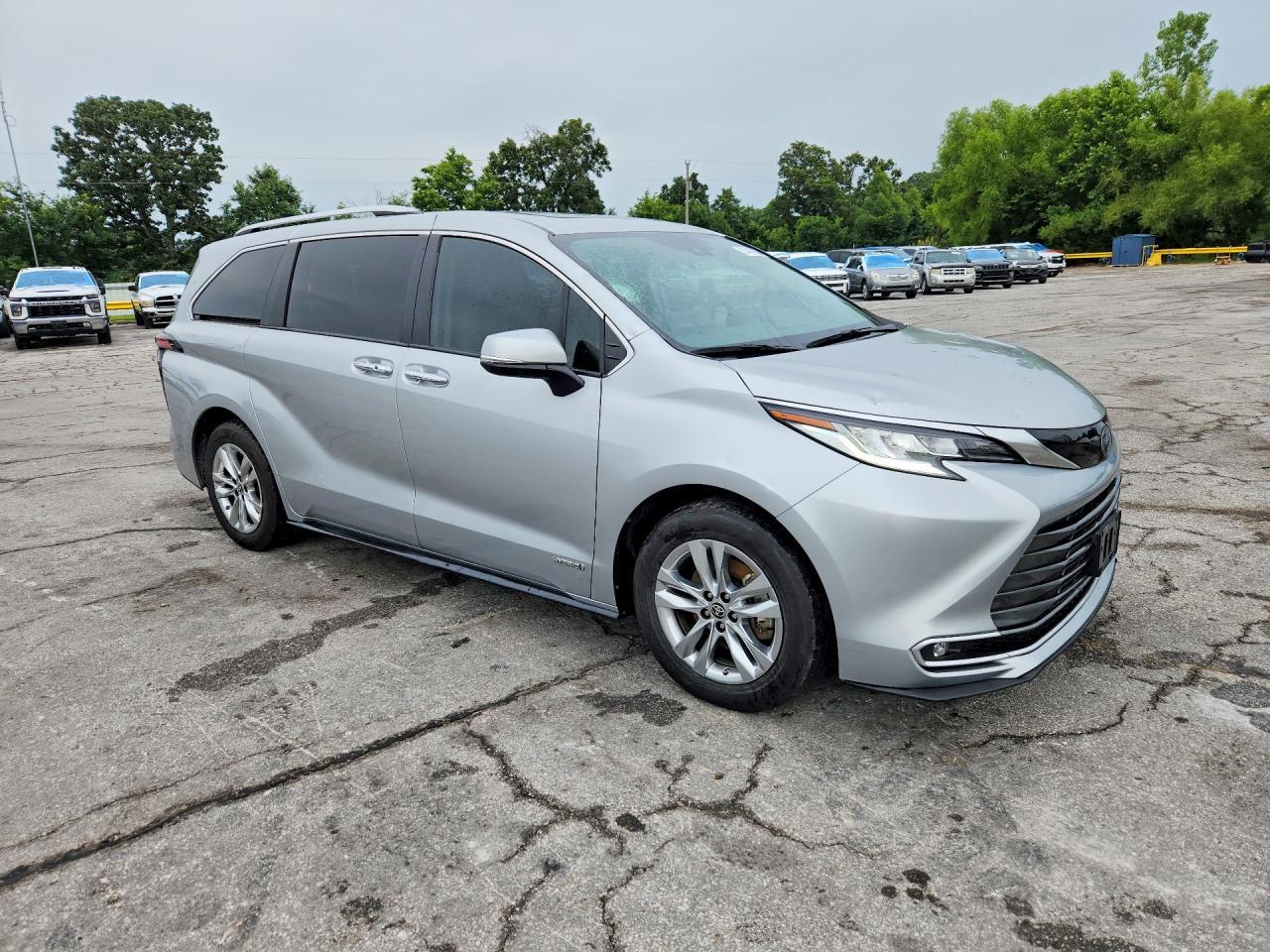 2021 Toyota Sienna Limited 7-Passenger - Фото 4