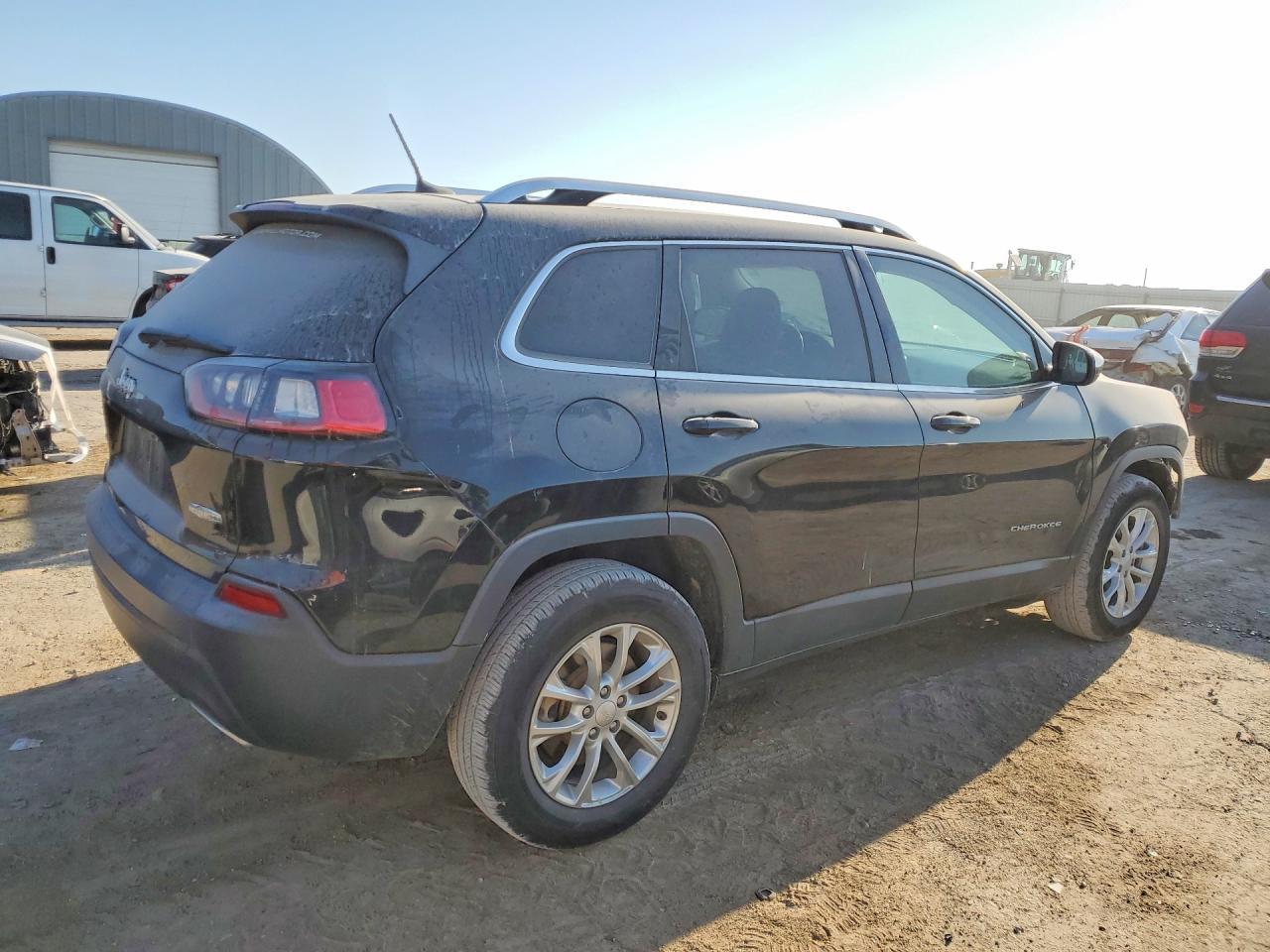 2019 Jeep Cherokee Latitude - Фото 3