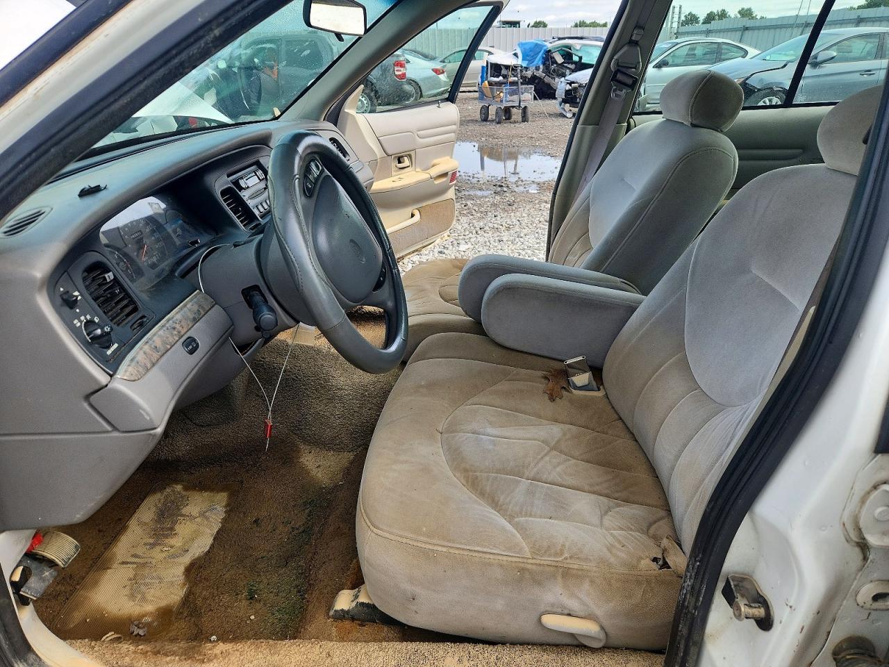 2000 Ford Crown Victoria - Фото 7