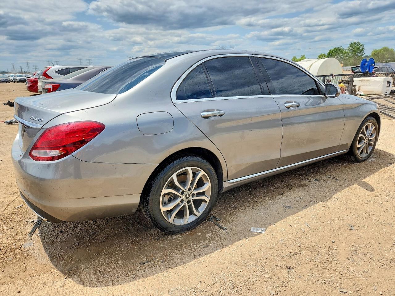 2016 Mercedes-Benz C 300 4Matic - Image 3