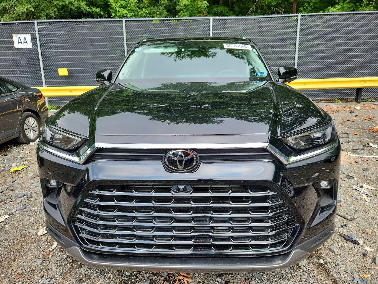 2025 Toyota Grand Highlander Hybrid Limited - Image 5