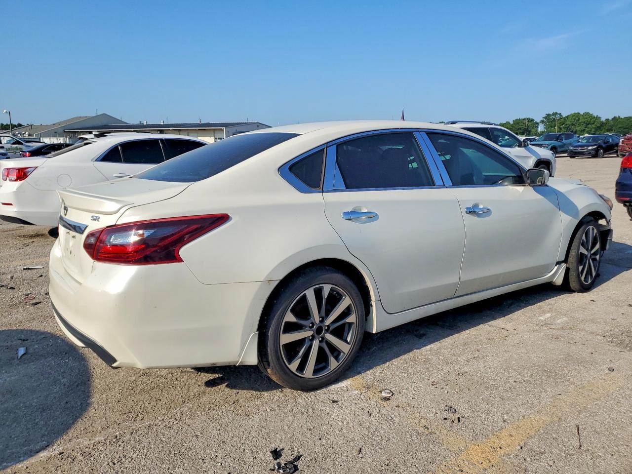 2017 Nissan Alitma - Фото 3