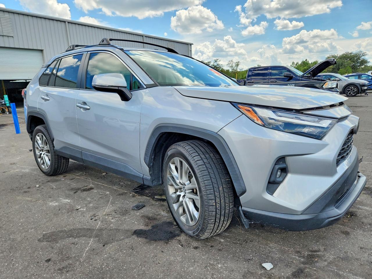 2022 Toyota Rav4 Xle Premium - Фото 4