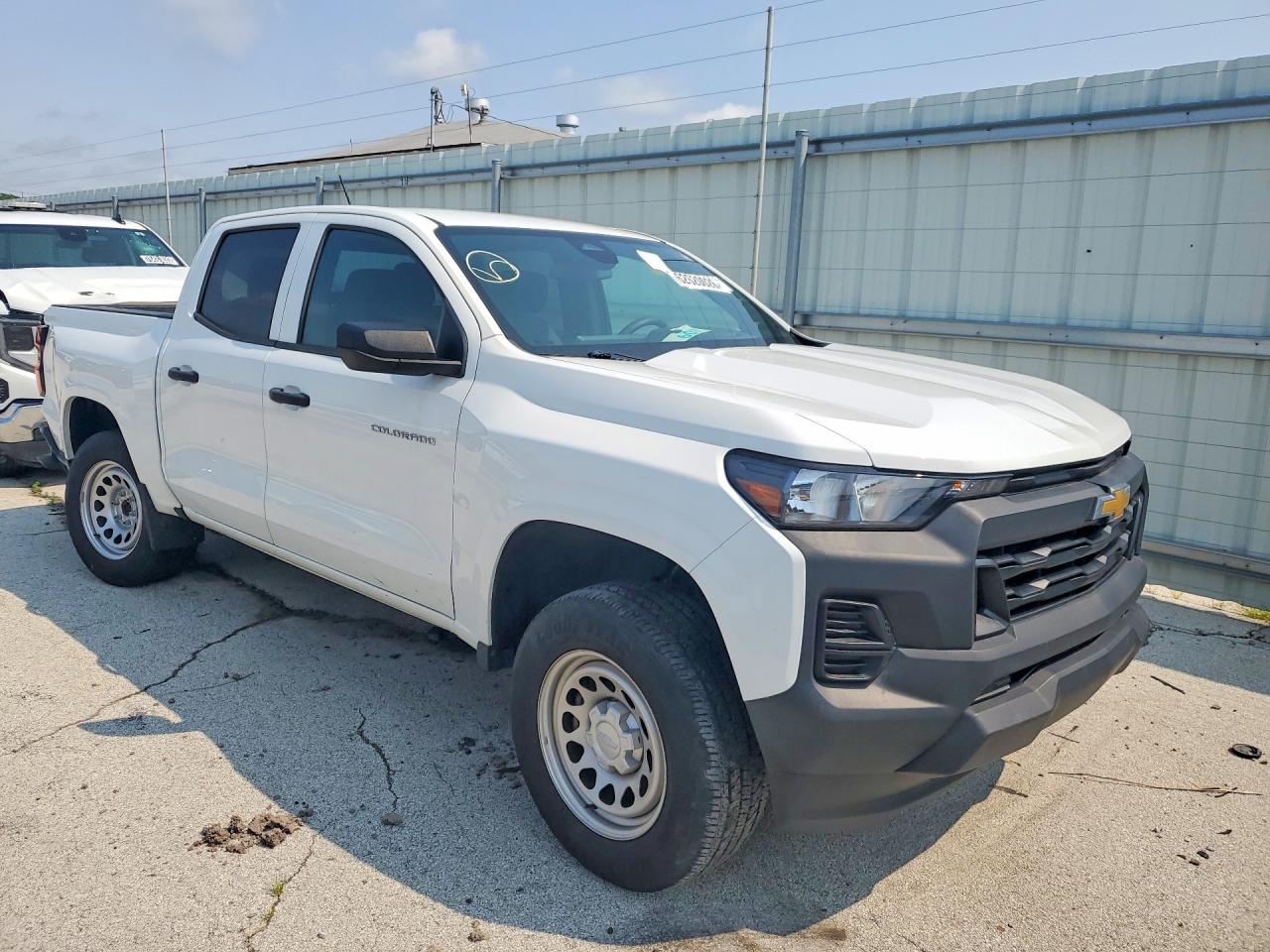 2024 Chevy Colorado - Image 4