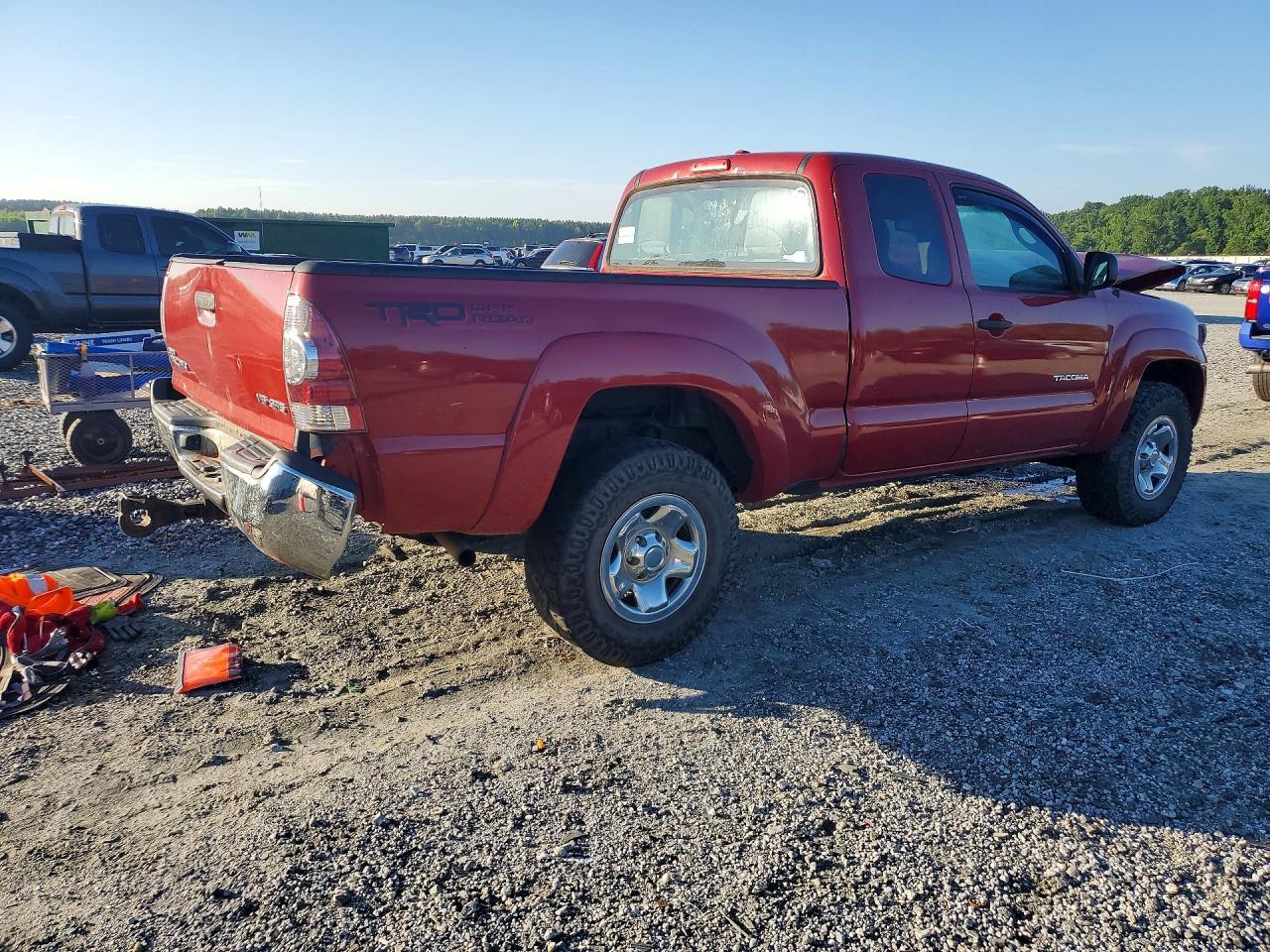2010 Toyota Tacoma Deluxe - Image 3