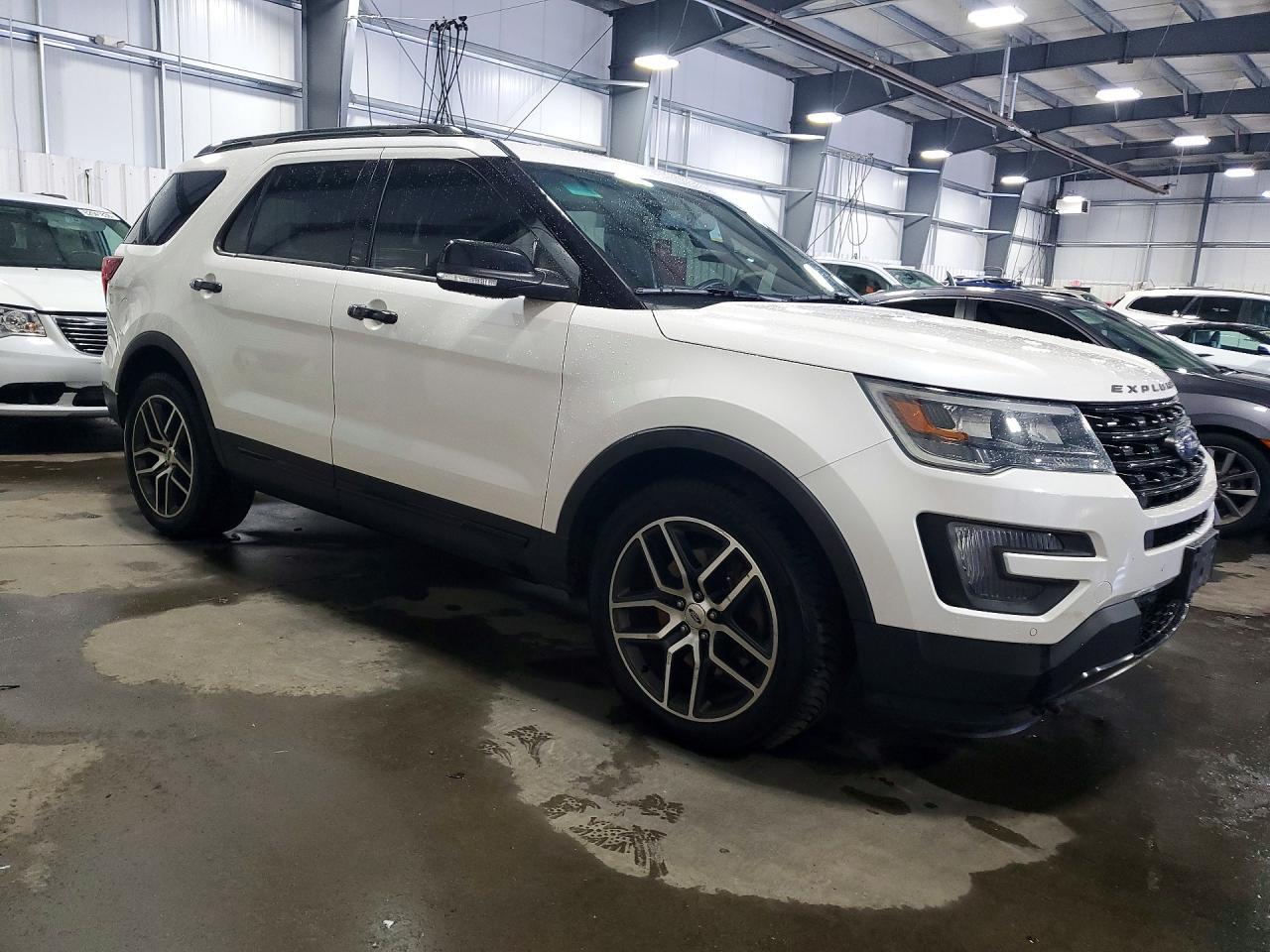 2016 Ford Explorer Sport - Фото 4