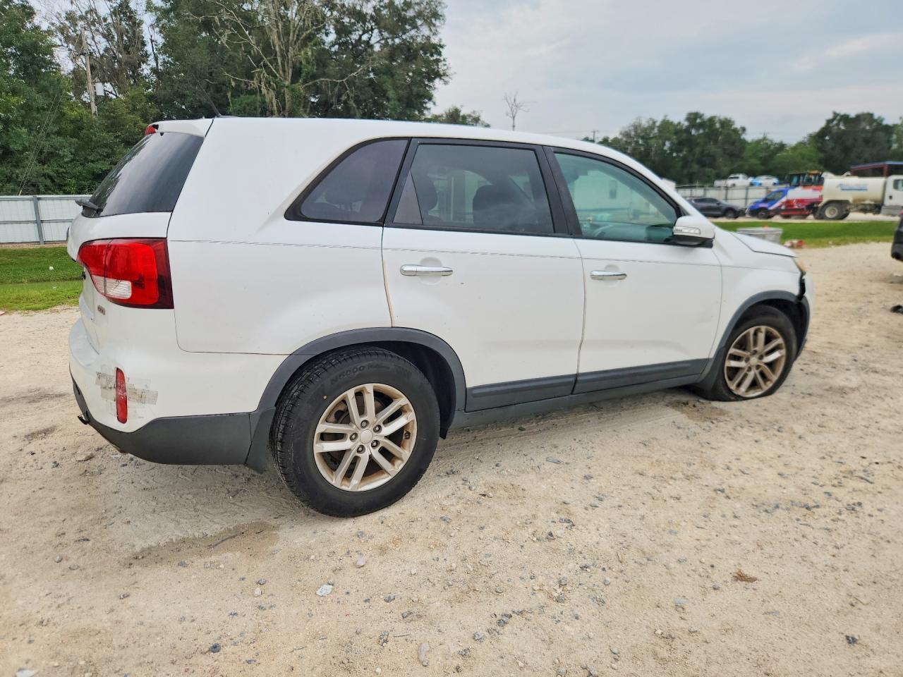 2015 Kia Sorento Lx - Image 3