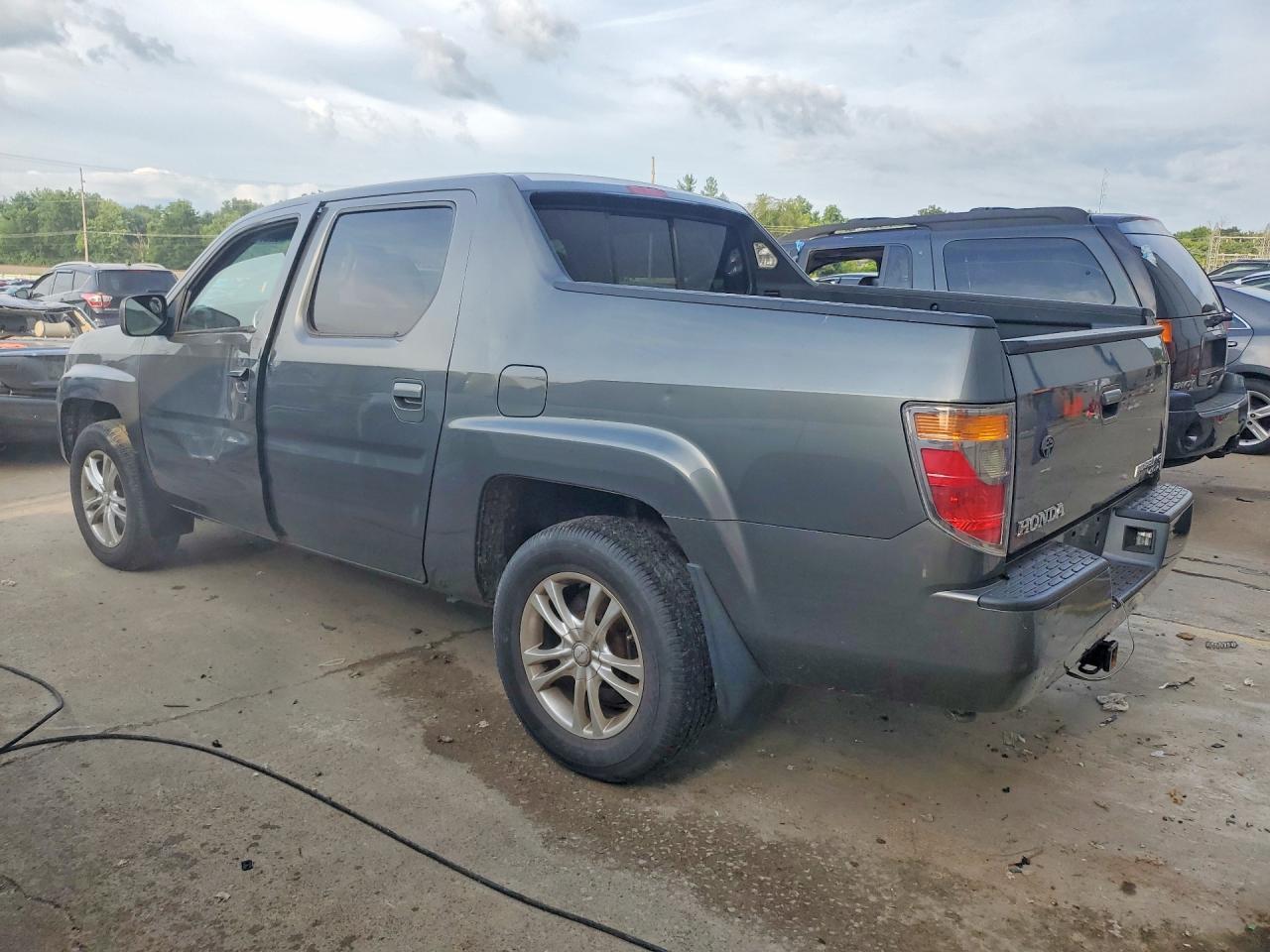 2008 Honda Ridgeline Rts - Image 2