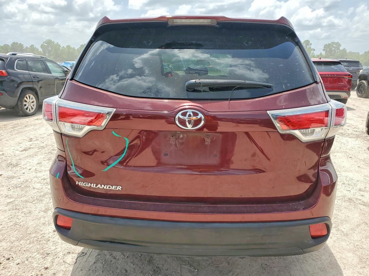 2016 Toyota Highlander Le - Фото 6