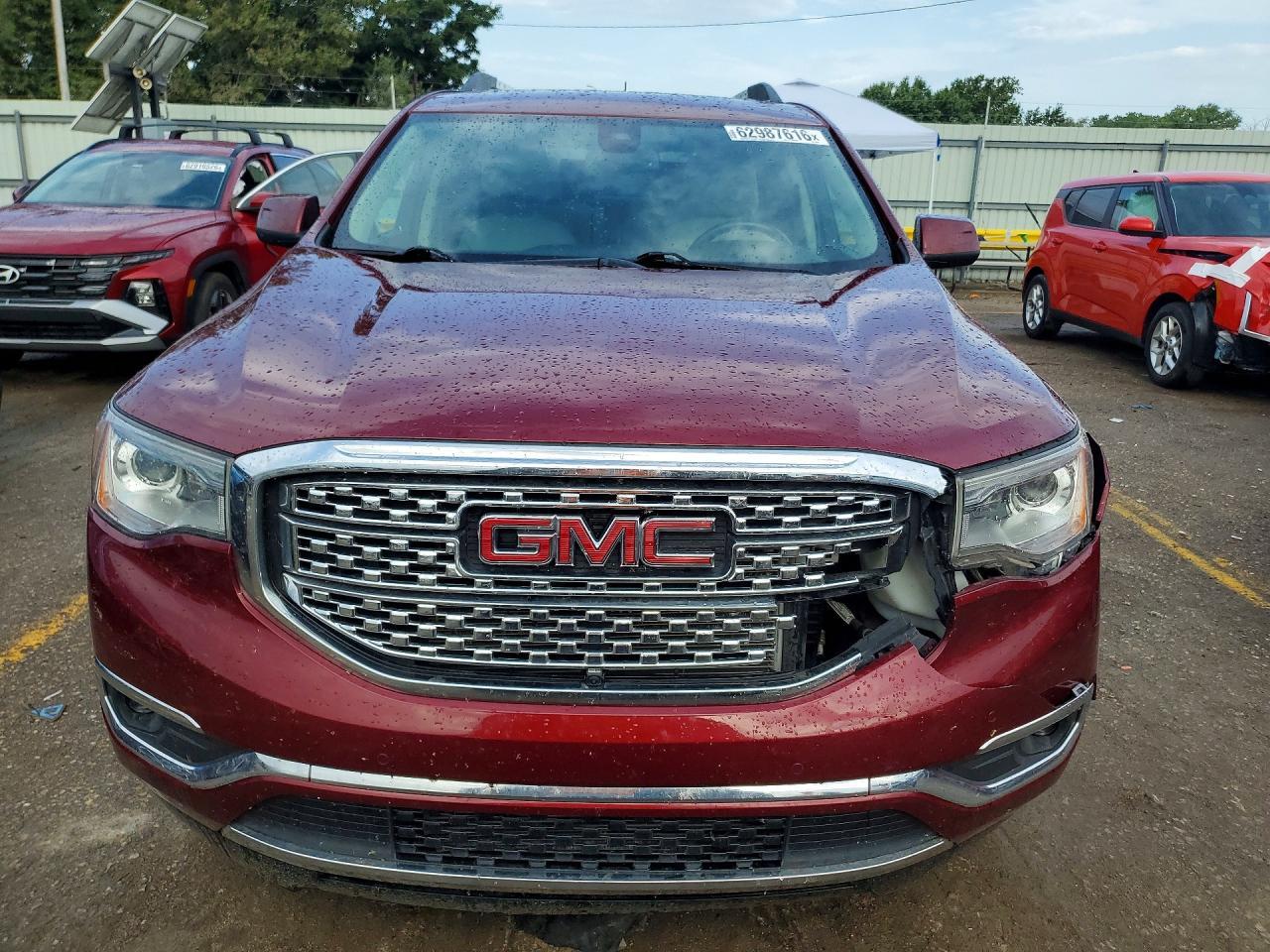 2018 GMC Acadia Denali - Image 5