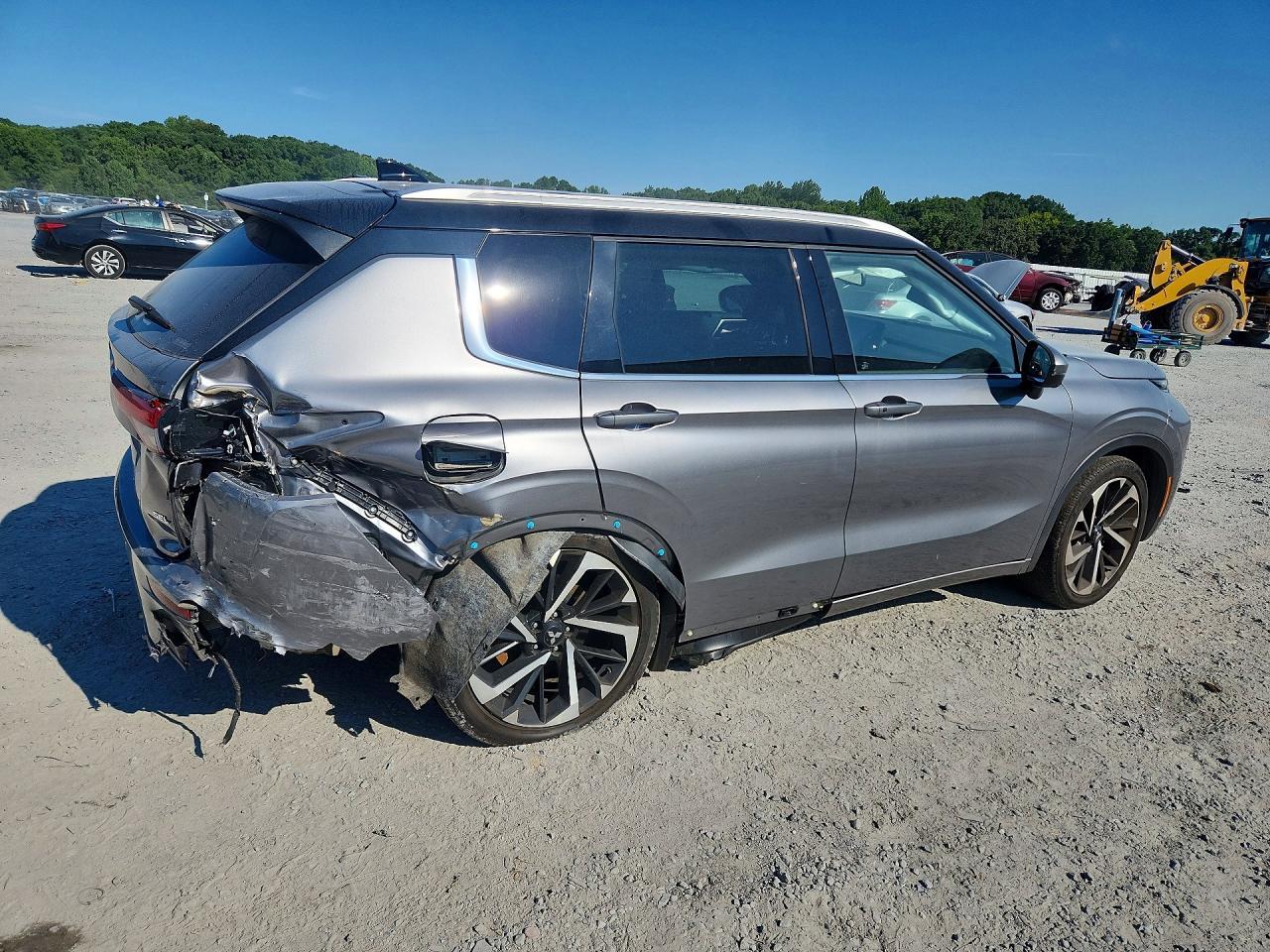 2023 Mitsubishi Outlander Sel - Фото 3