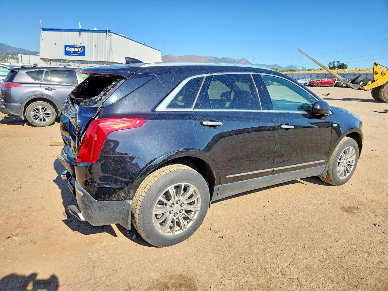 2017 Cadillac Xt5 Luxury - Image 3