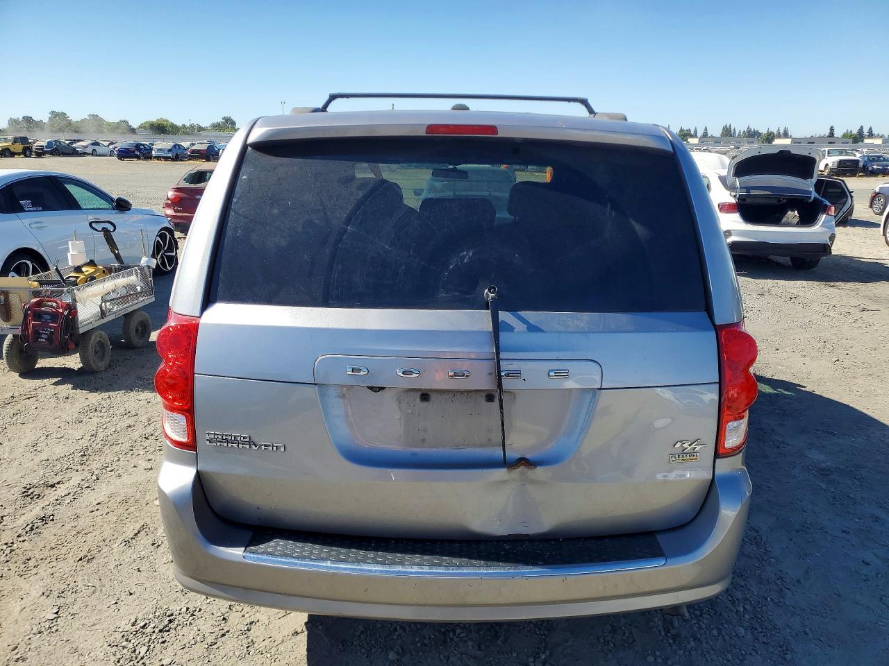 2016 Dodge Grand Caravan R/T - Фото 6