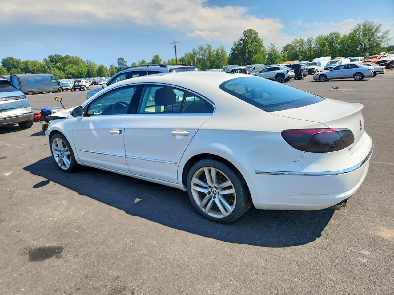 2013 Volkswagen Cc Luxury - Image 2