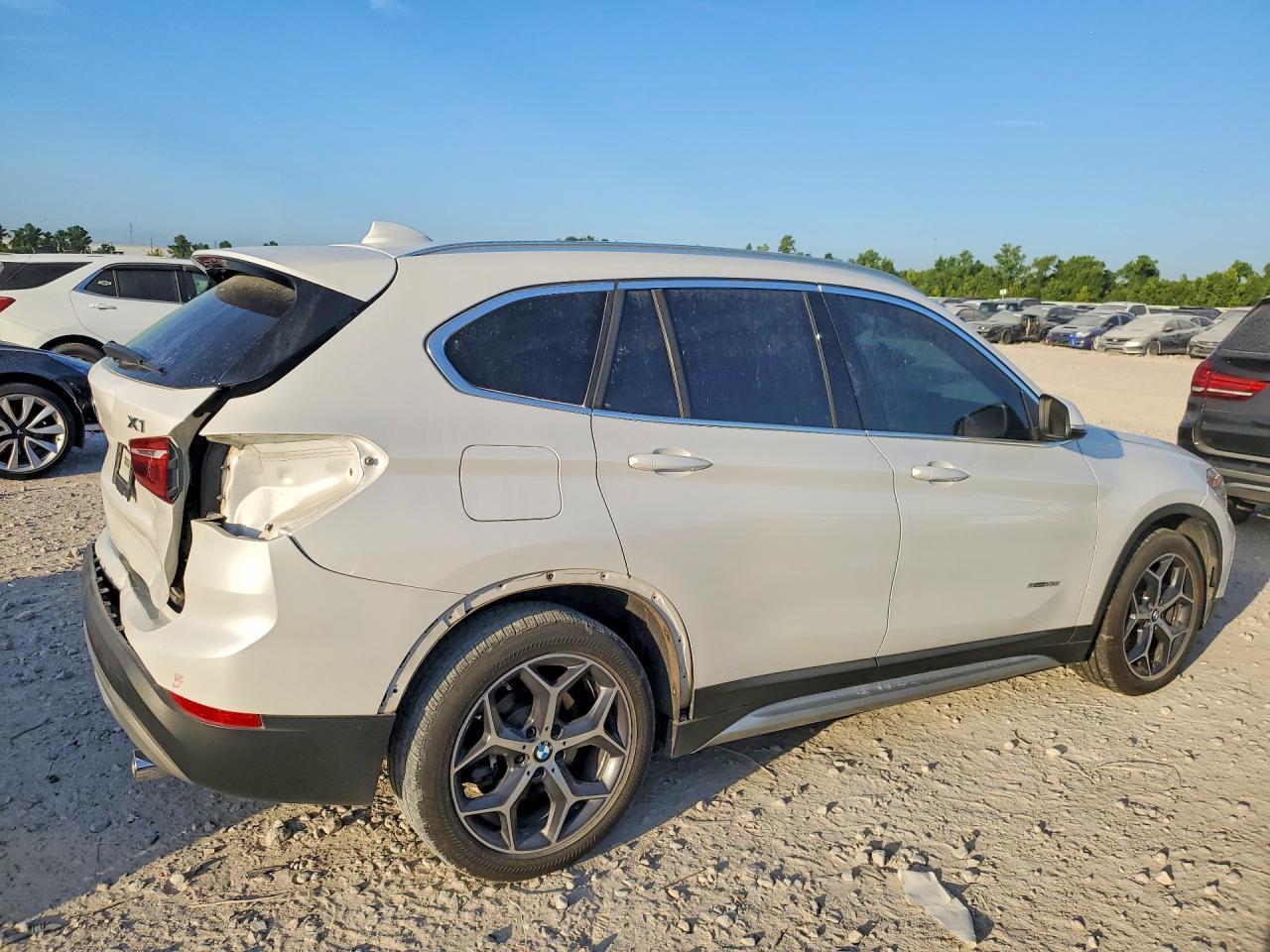 2018 BMW X1 Sdrive28I - Фото 3