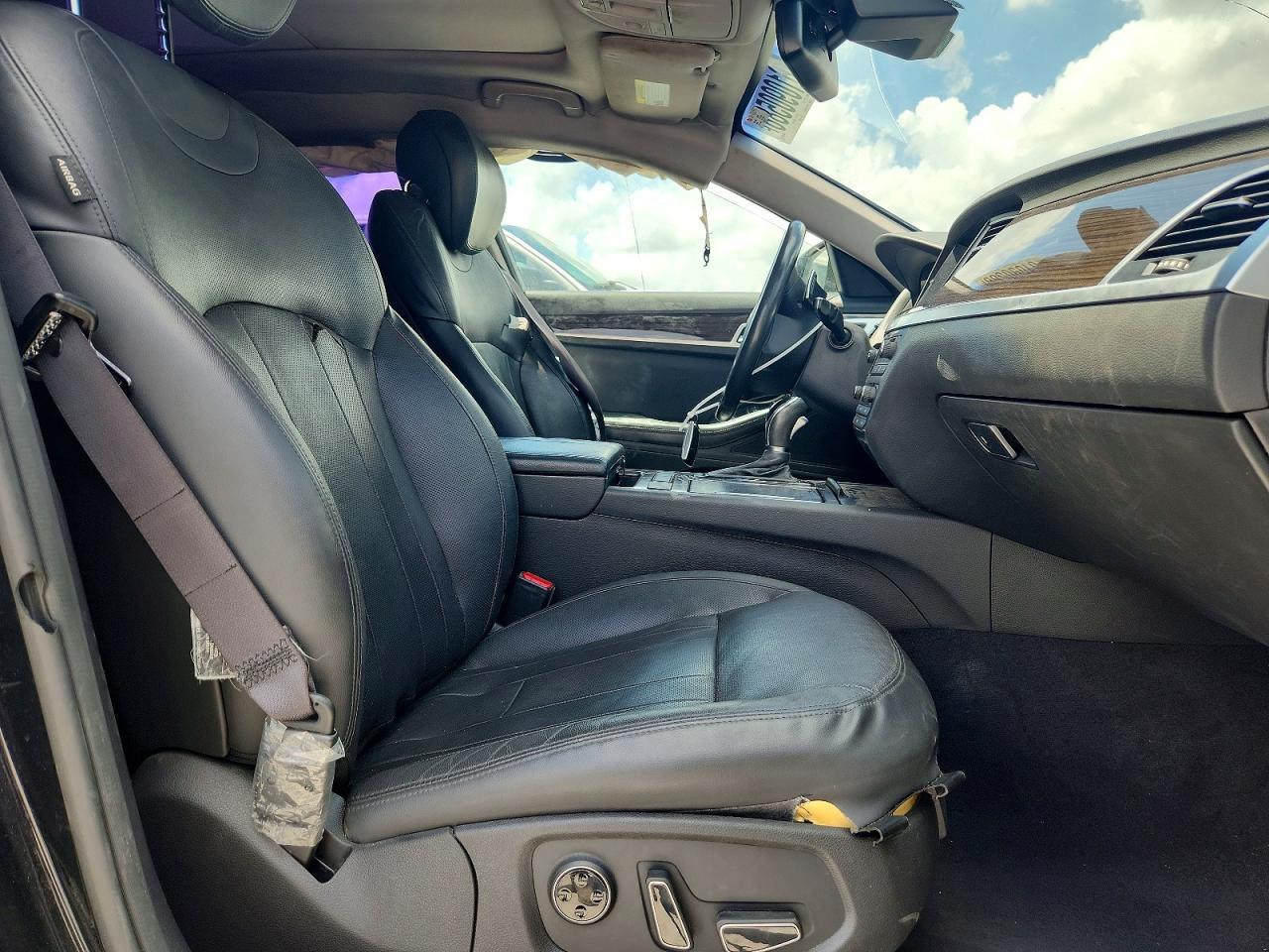 2017 Genesis G80 3.8 - Image 7