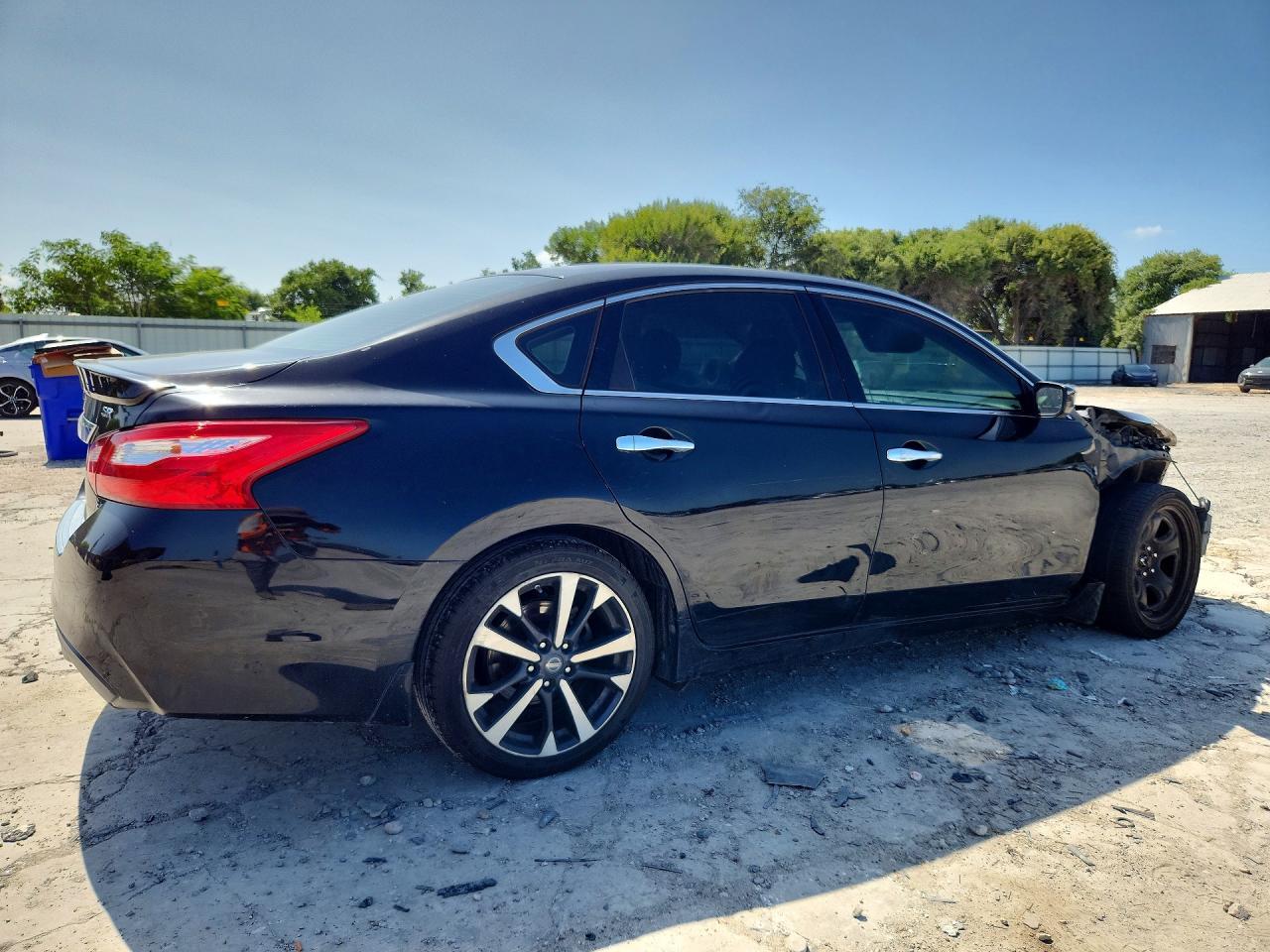 2016 Nissan Altima 2.5 Sr - Фото 3