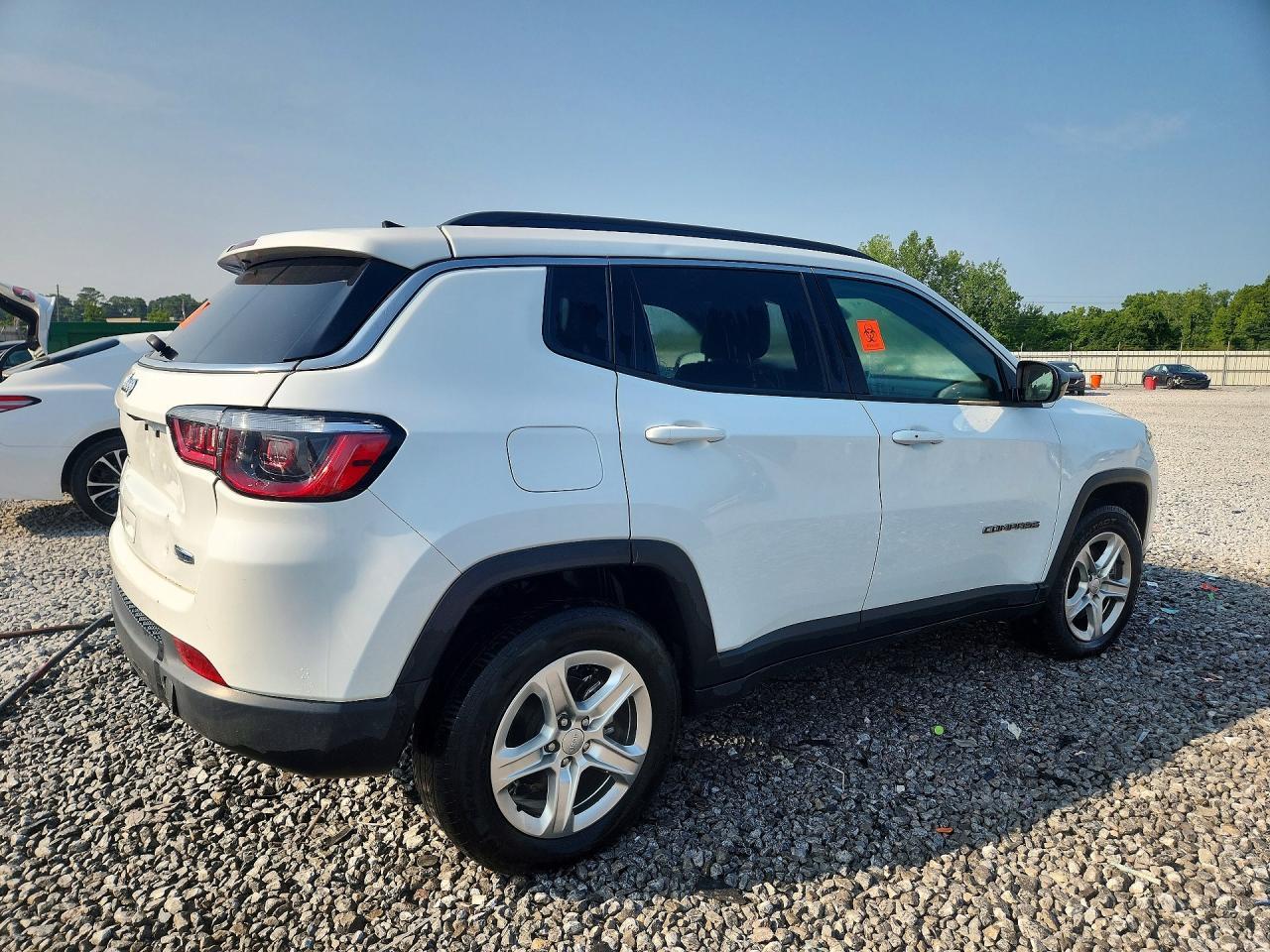 2023 Jeep Compass Latitude - Фото 3
