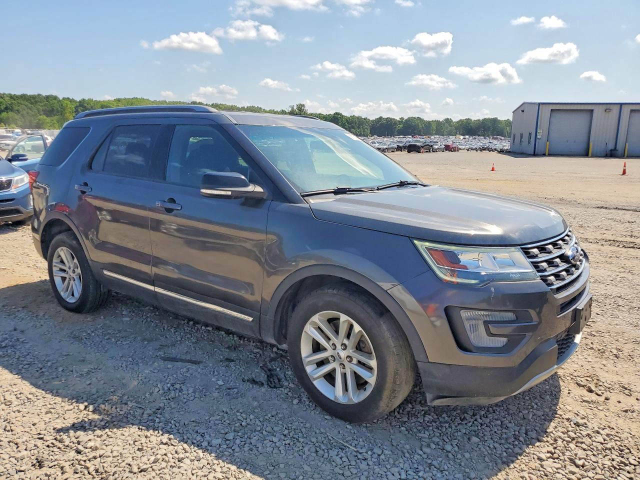 2017 Ford Explorer Xlt - Фото 4
