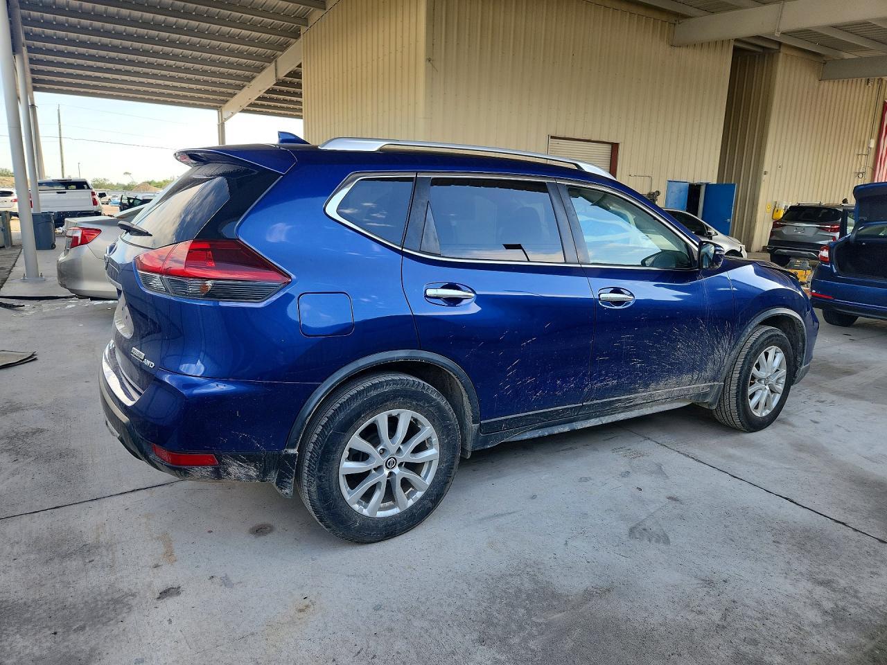 2020 Nissan Rogue S - Фото 3