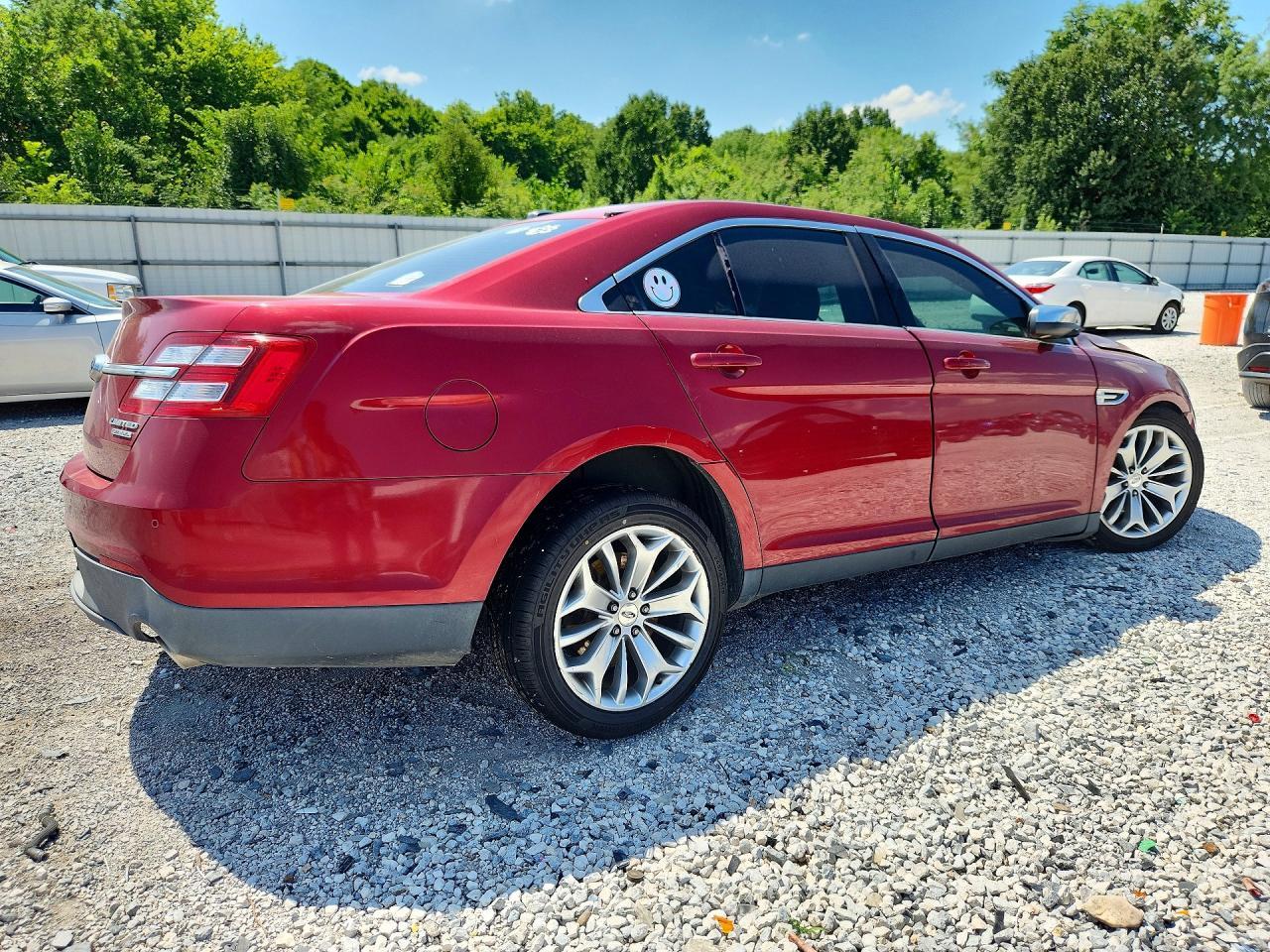 2015 Ford Taurus Limited - Image 3