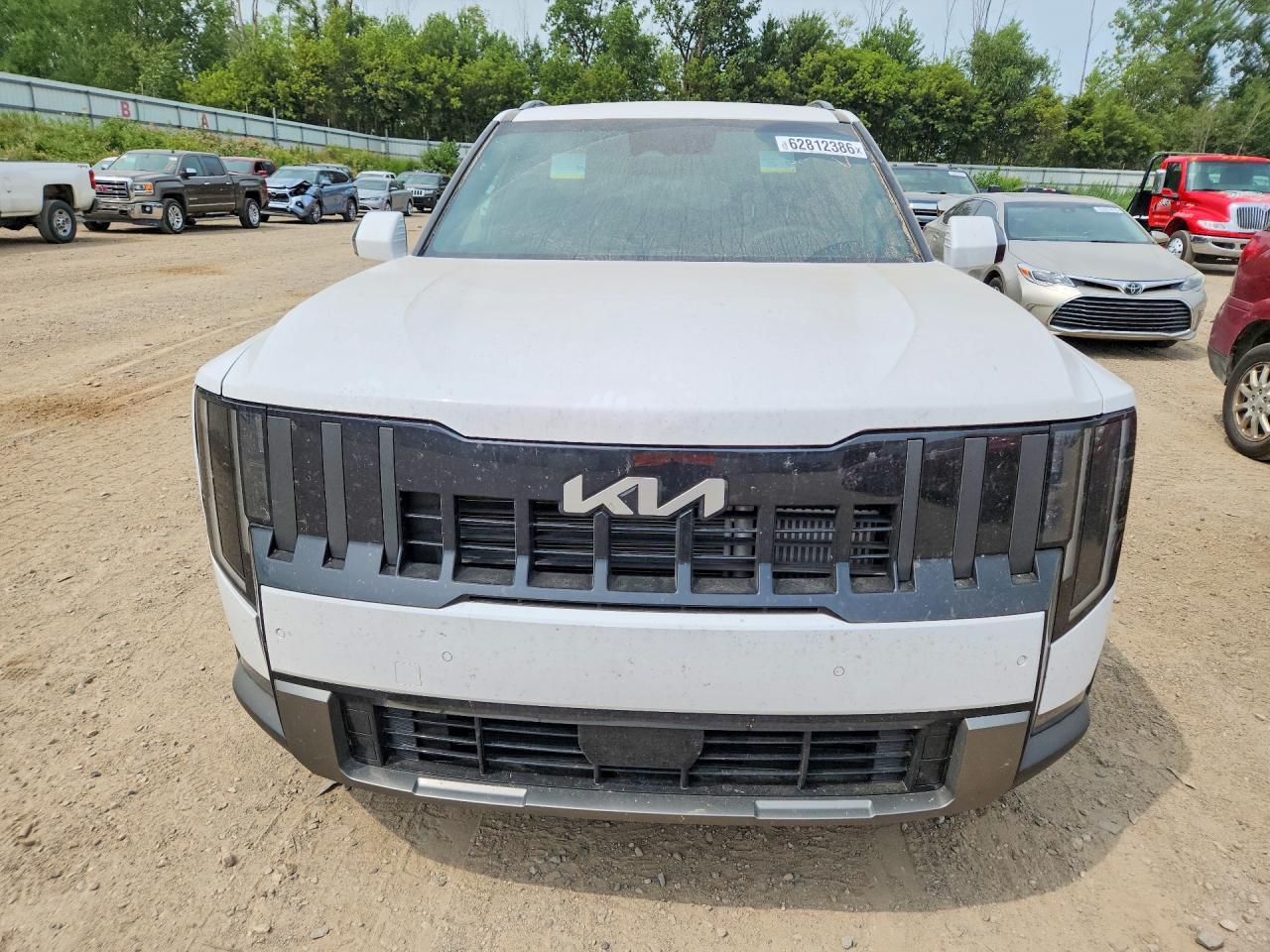 2027 Kia Telluride S - Image 5