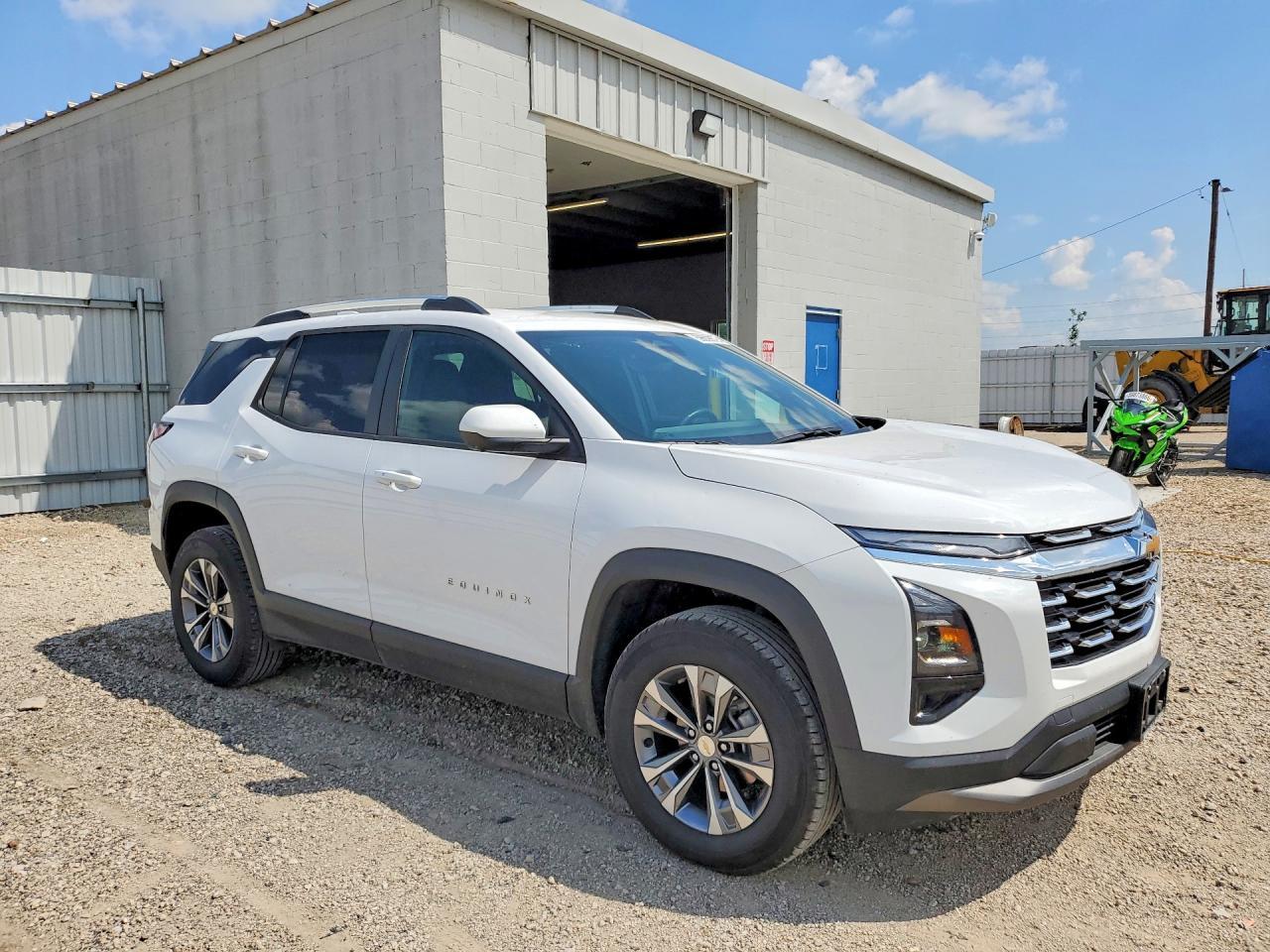 2025 Chevrolet Equinox Lt - Image 4
