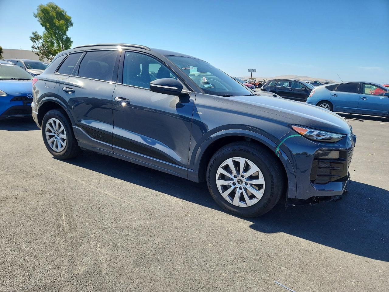 2025 Audi Q6 E-Tron - Фото 4