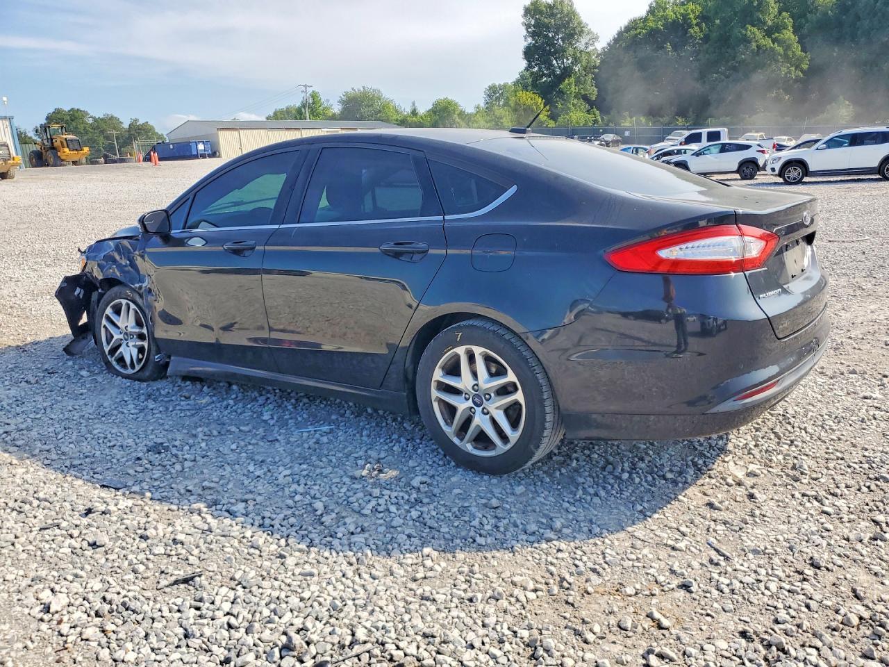 2013 Ford Fusion Se - Image 2