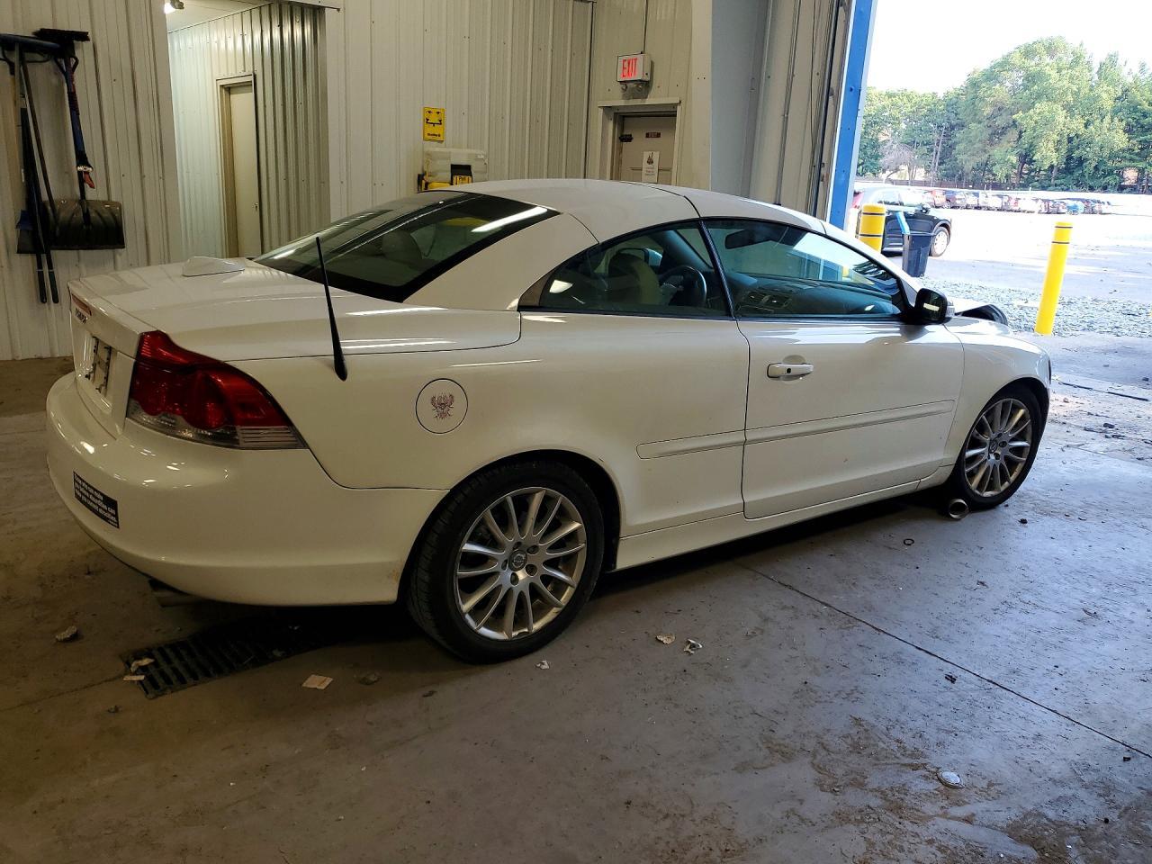 2008 Volvo C70 T5 - Image 3