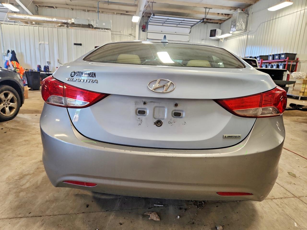 2011 Hyundai Elantra - Фото 6