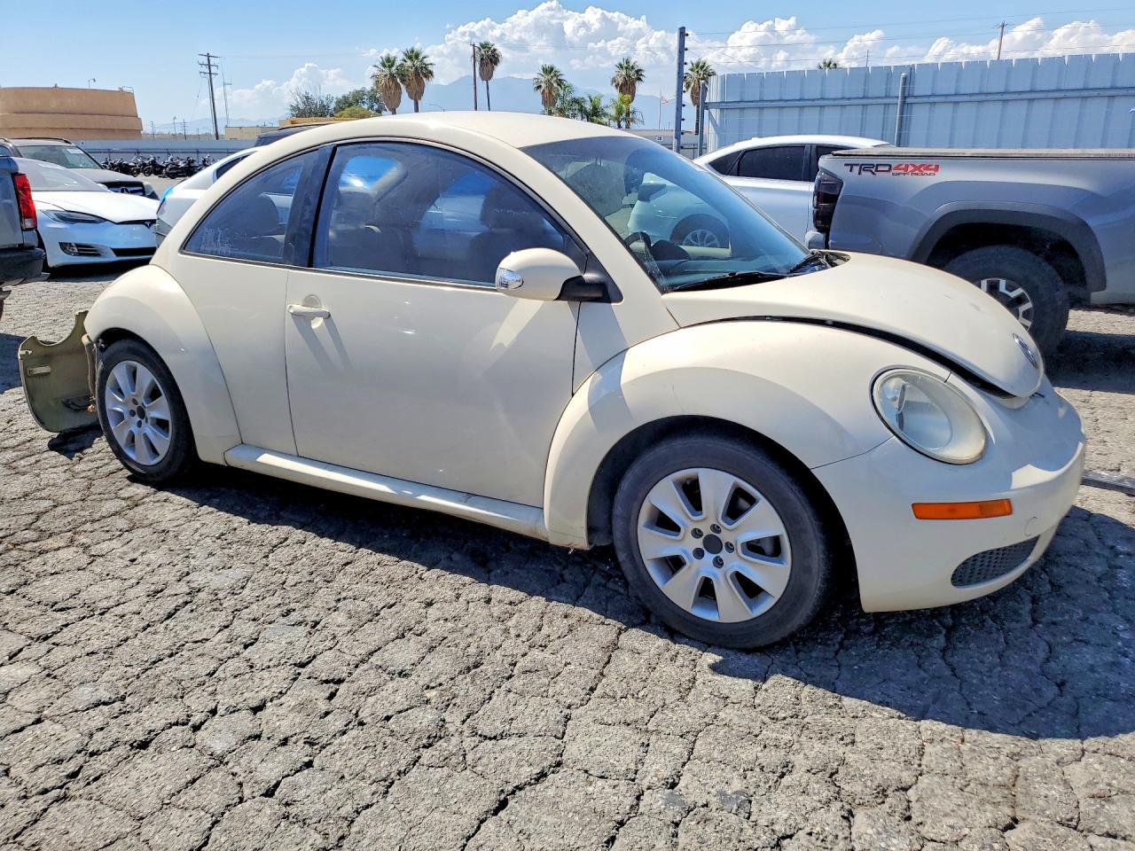 2008 Volkswagen New Beetle S - Фото 4