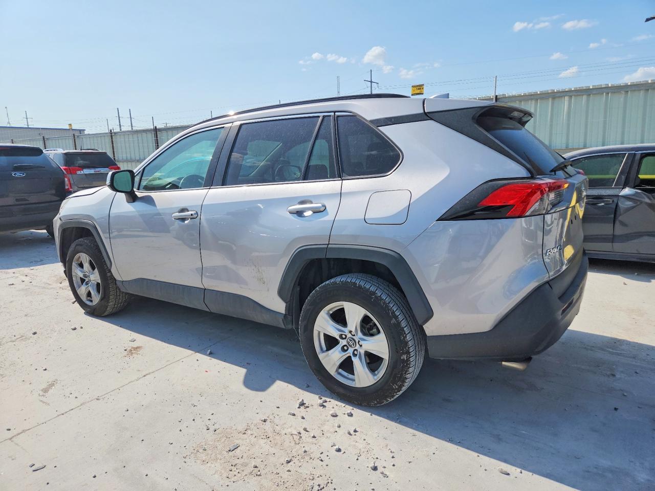 2020 Toyota Rav4 Xle - Фото 2