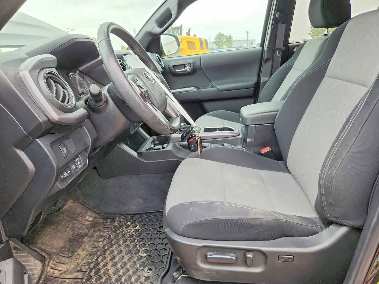 2023 Toyota Tacoma Sr5 V6 - Image 7