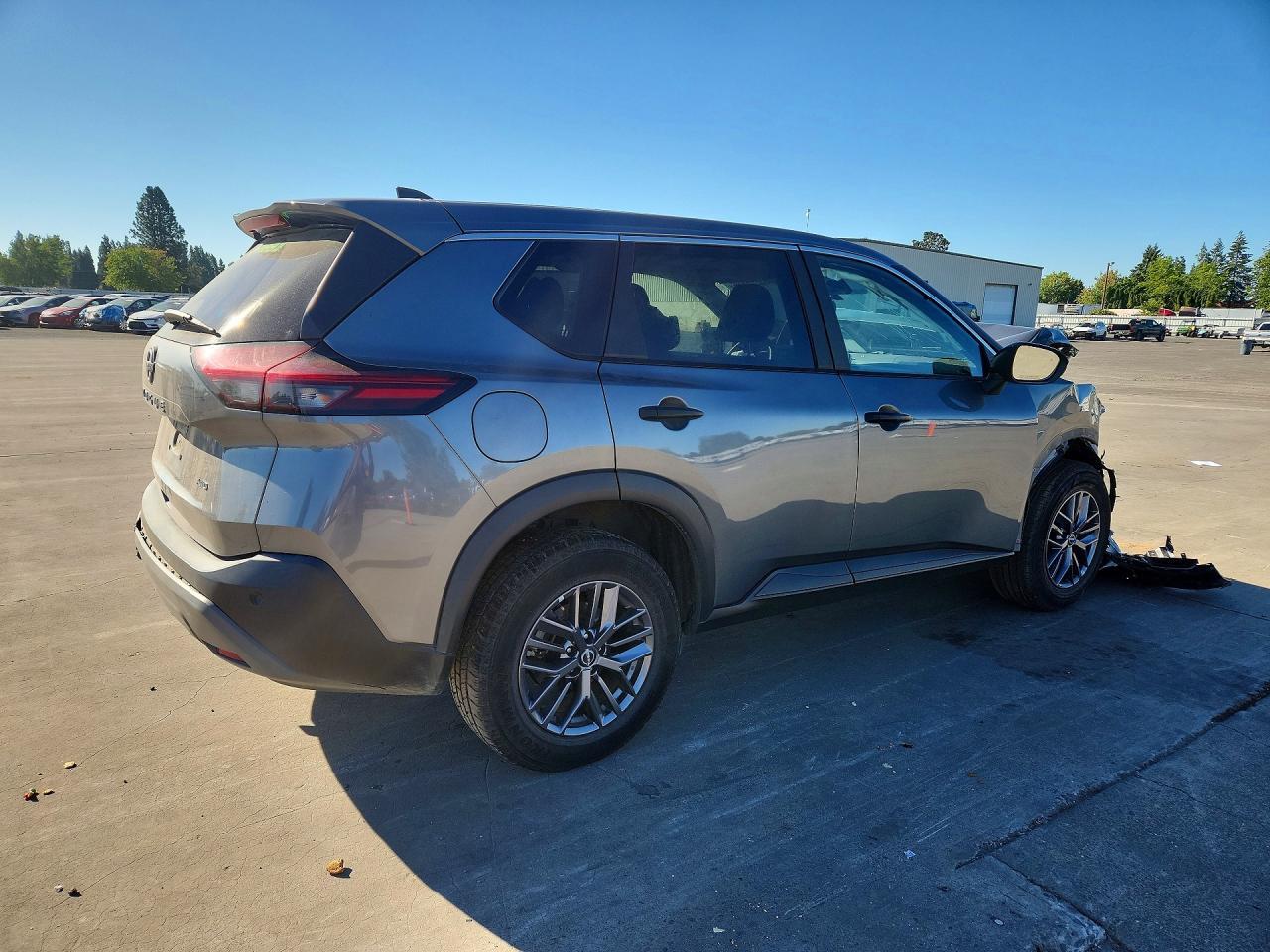 2023 Nissan Rogue S - Фото 3