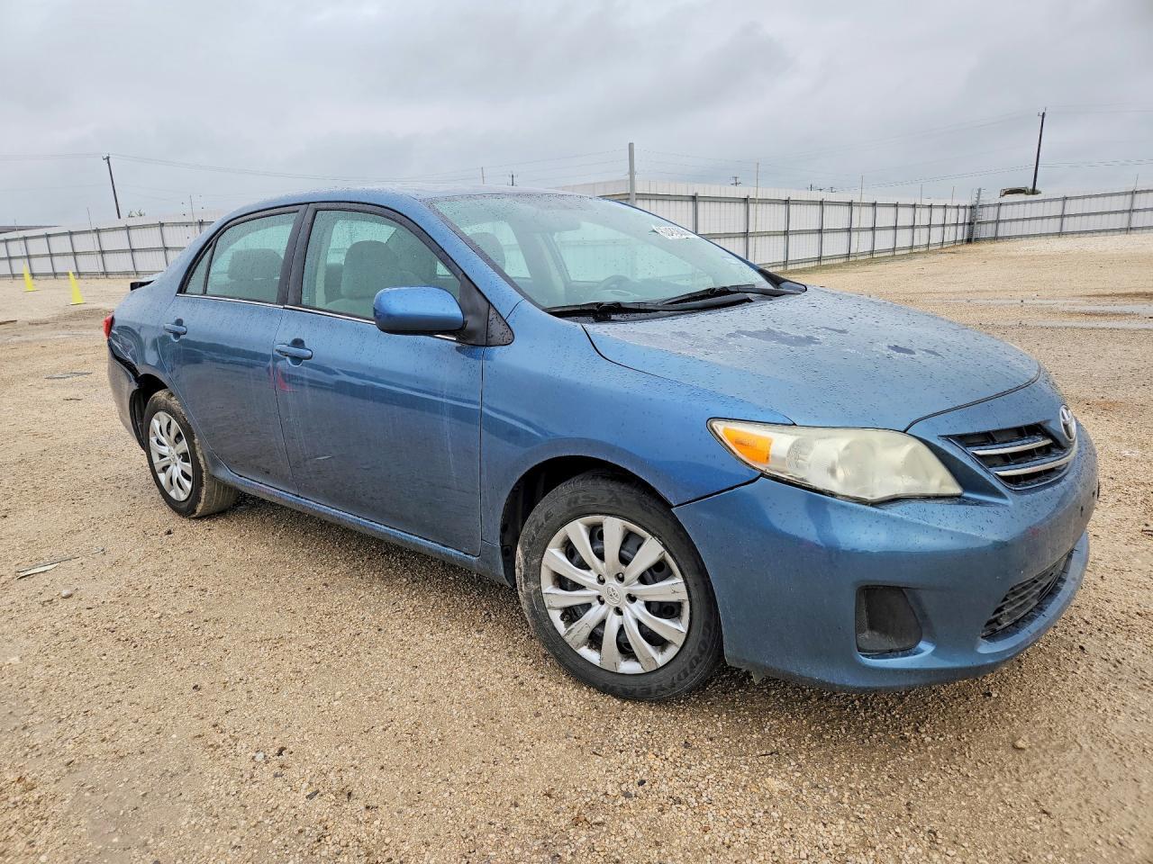 2013 Toyota Corolla Le - Фото 4