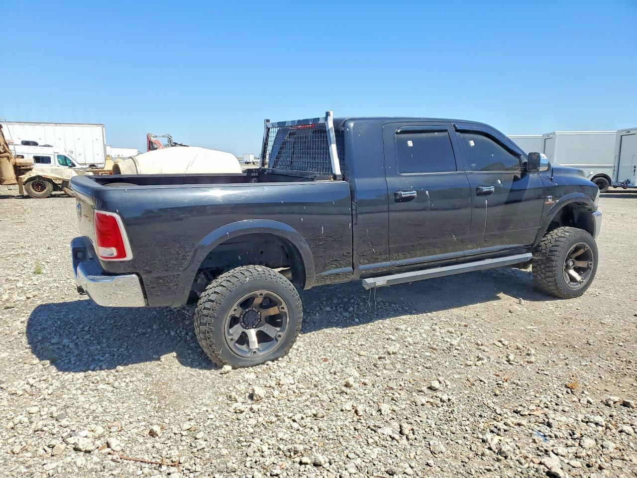 2018 Ram 3500 Laramie - Фото 3