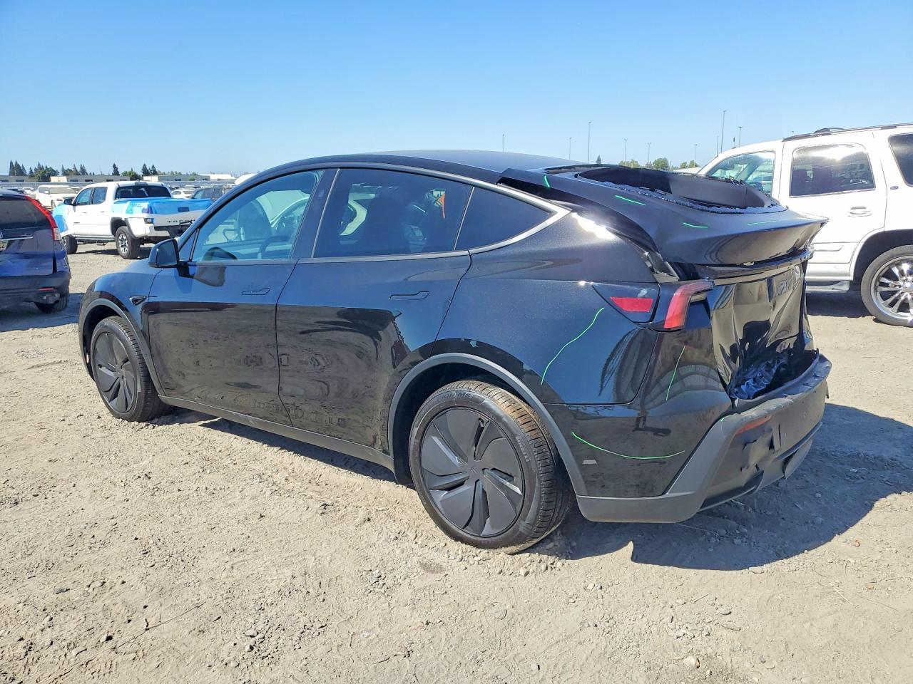 2026 Tesla Model Y - Image 2