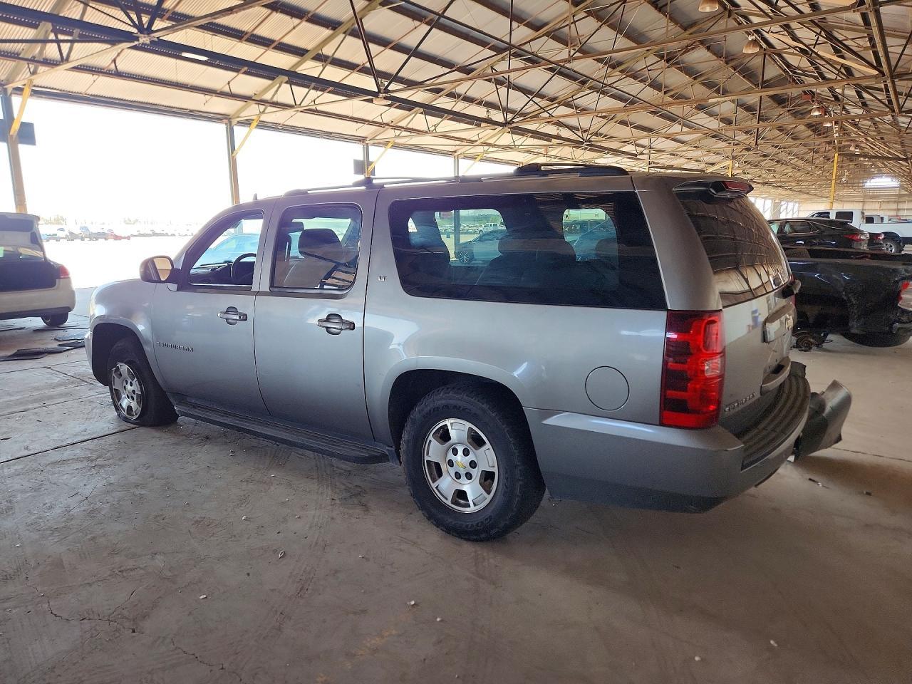 2009 Chevrolet Suburban C1500 Lt - Фото 2