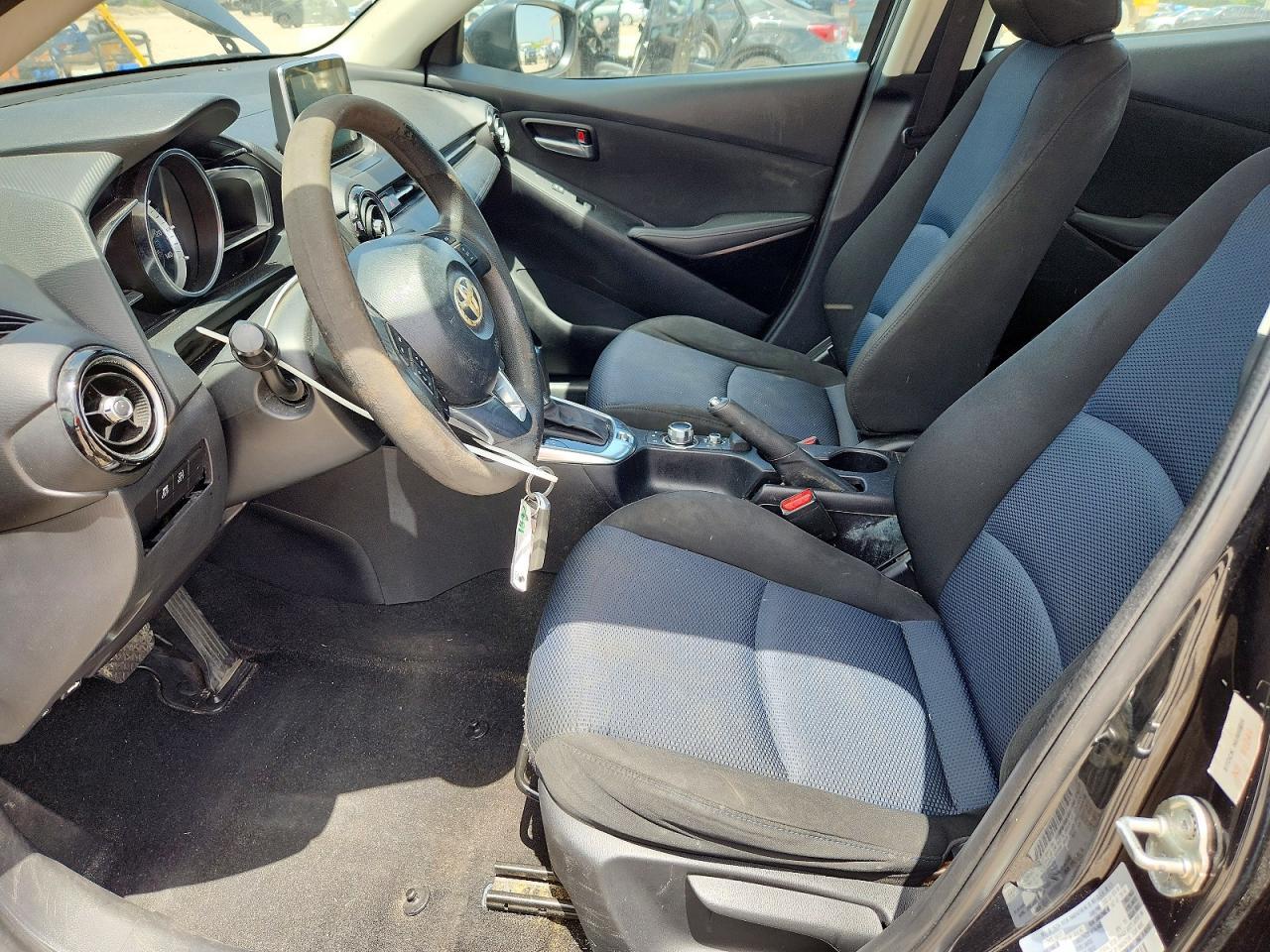 2018 Toyota Yaris Ia Base - Фото 7
