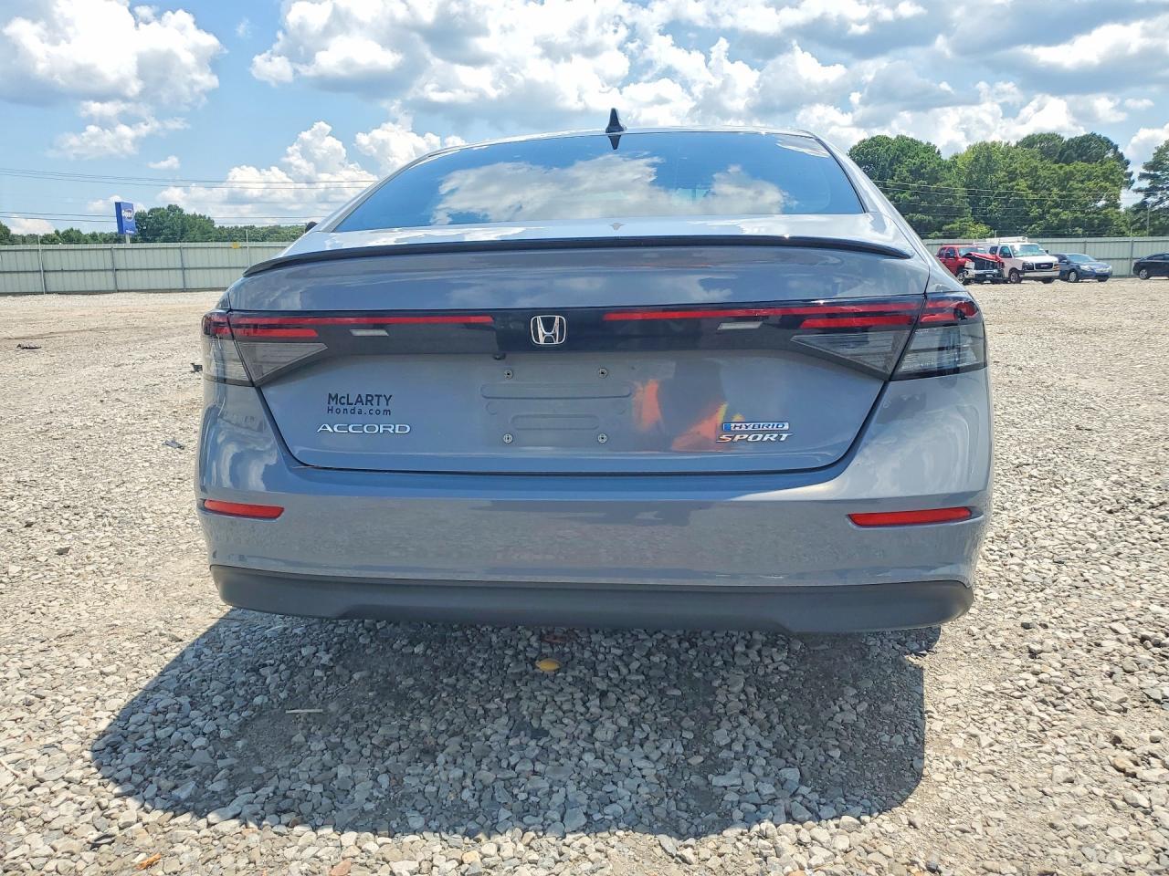 2023 Honda Accord Hybrid Sport - Image 6
