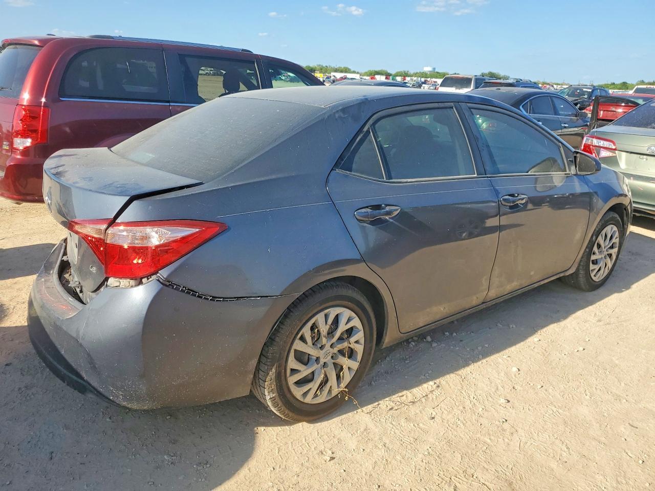 2019 Toyota Corolla Le - Фото 3