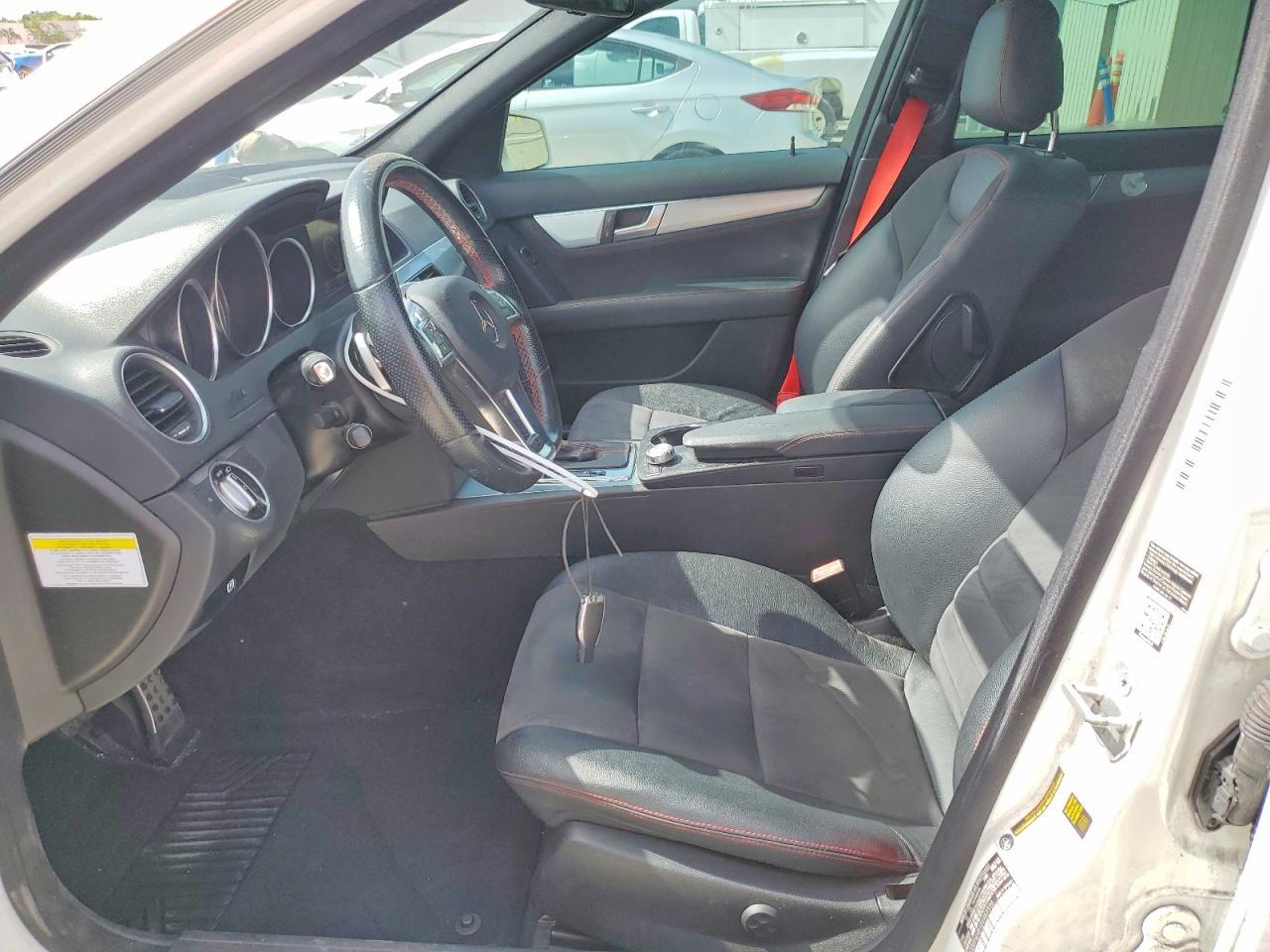 2014 Mercedes-Benz C 250 - Image 7