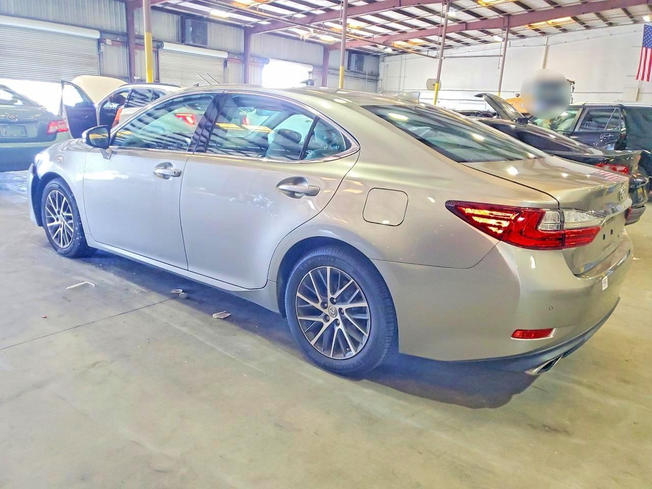 2017 Lexus Es 350 - Image 2