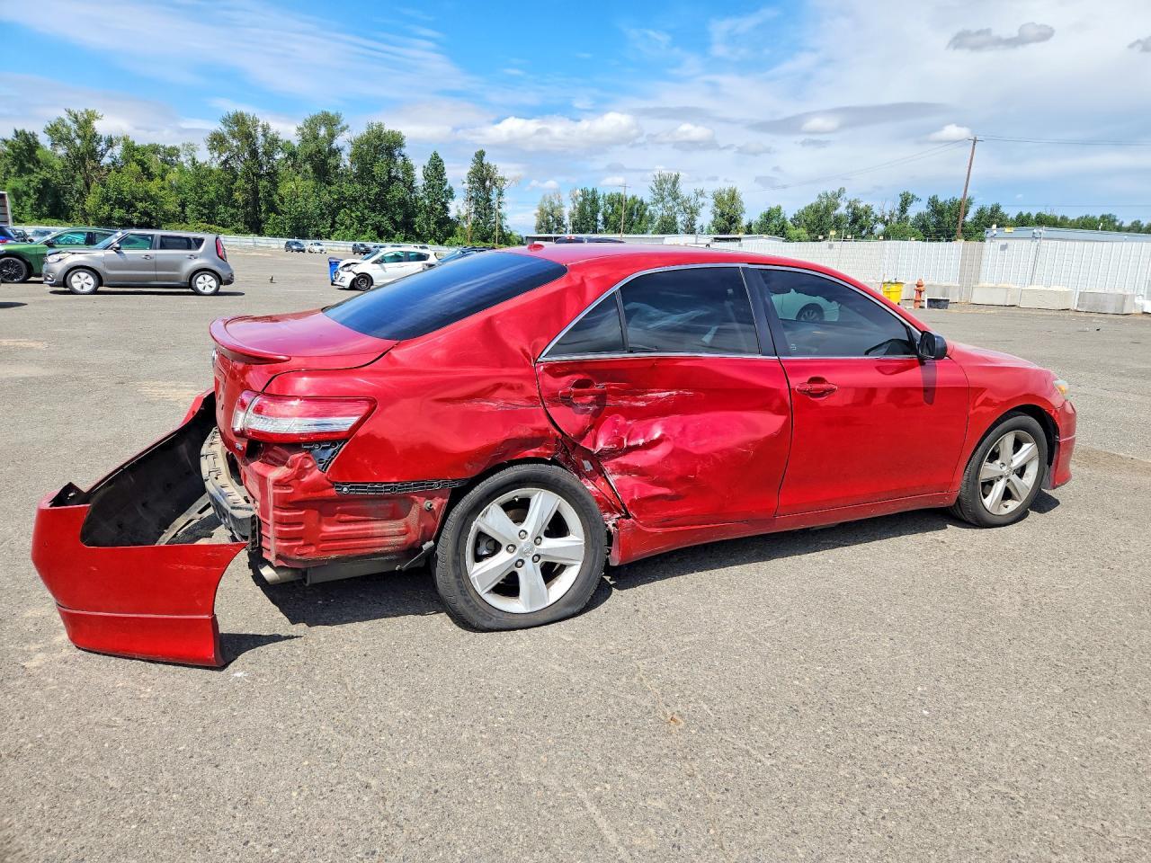 2011 Toyota Camry Se V6 - Image 3