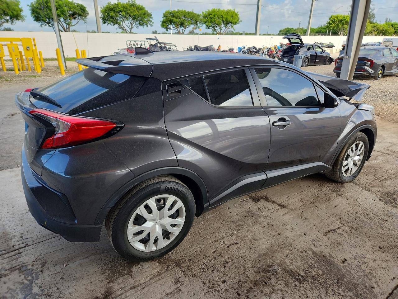 2021 Toyota Chr - Фото 3