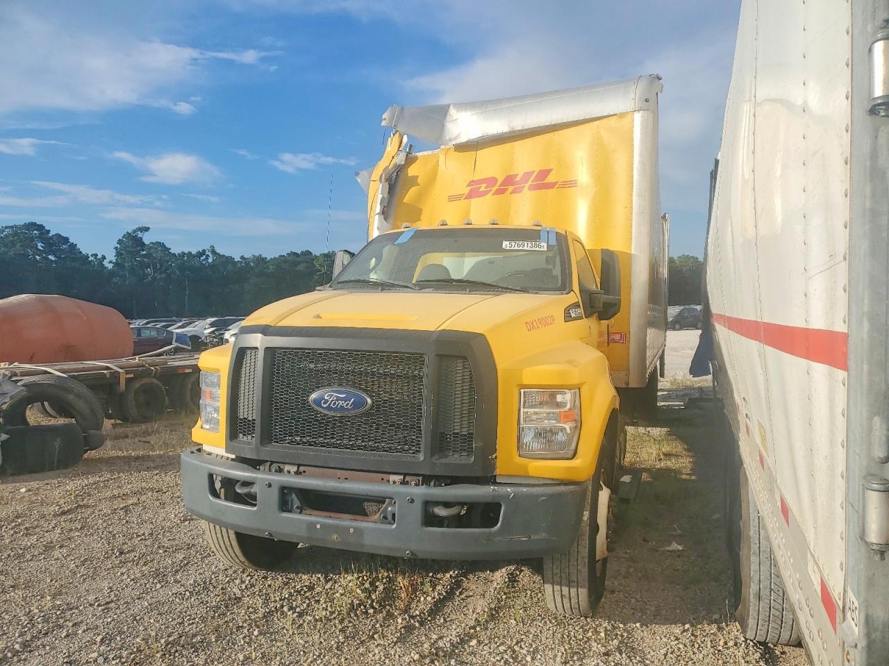 2019 Ford F750 Super Duty Box Truck - Фото 2