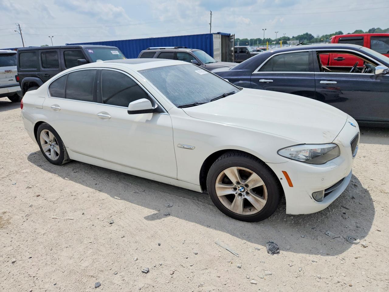 2011 BMW 528 I - Image 4