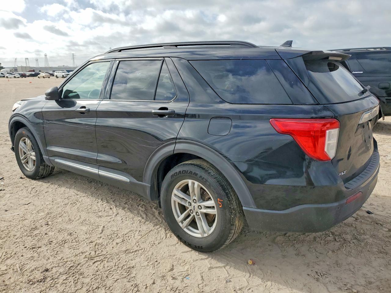 2020 Ford Explorer Xlt - Фото 2